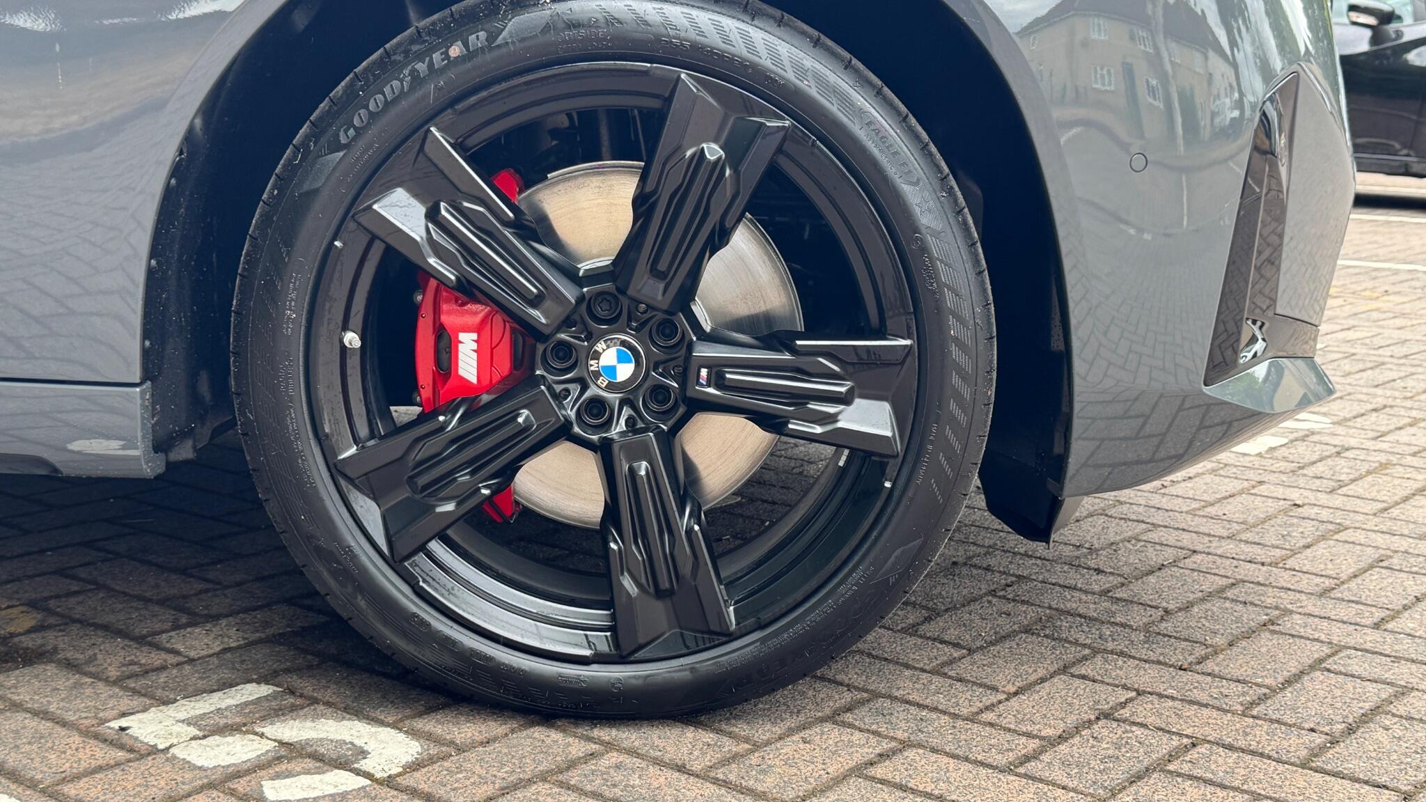 BMW X3 view 22