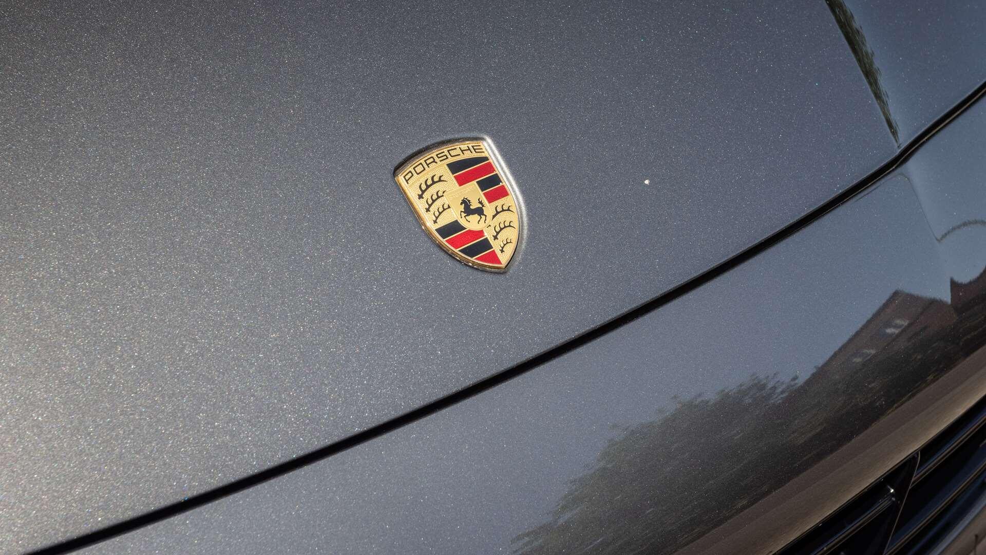 Porsche Cayenne view 9