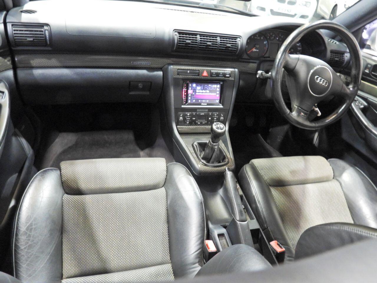 Audi RS4 view 3