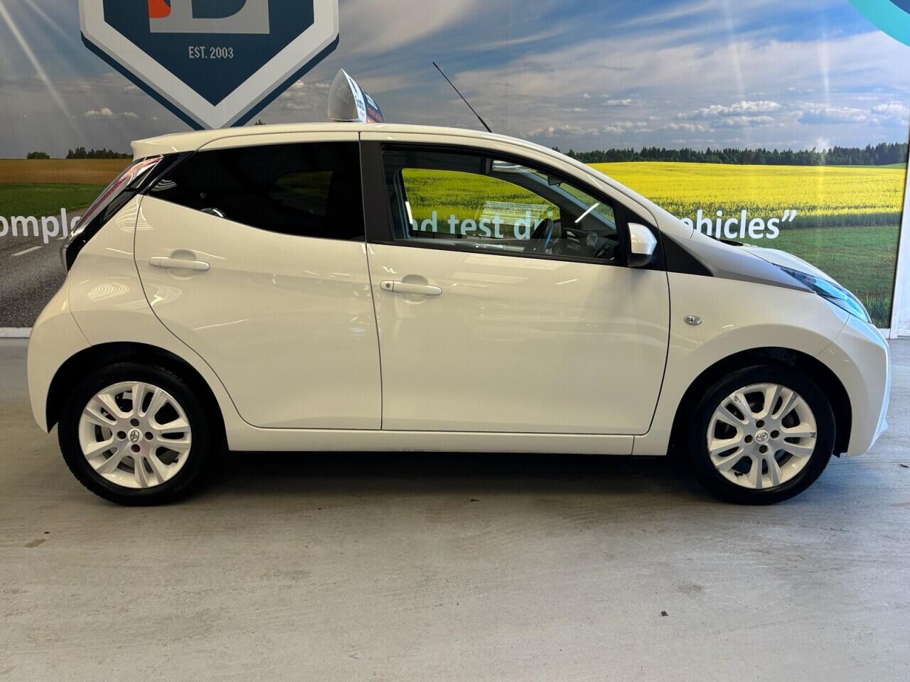 Toyota Aygo view 4
