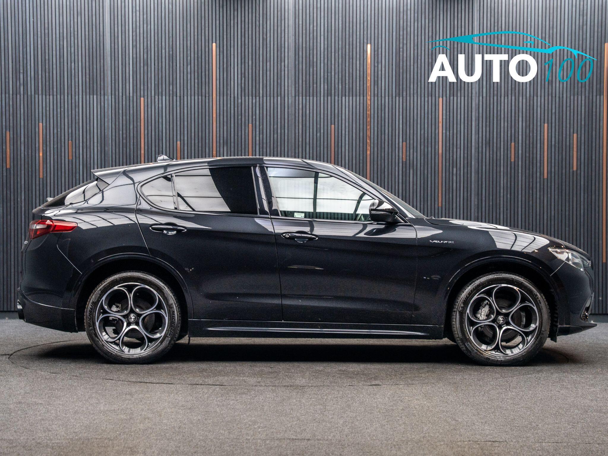Alfa Romeo Stelvio view 17
