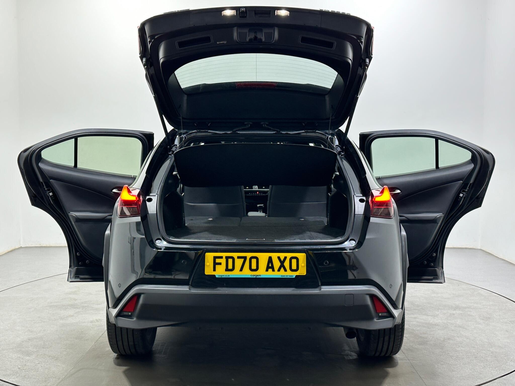 Lexus UX view 44