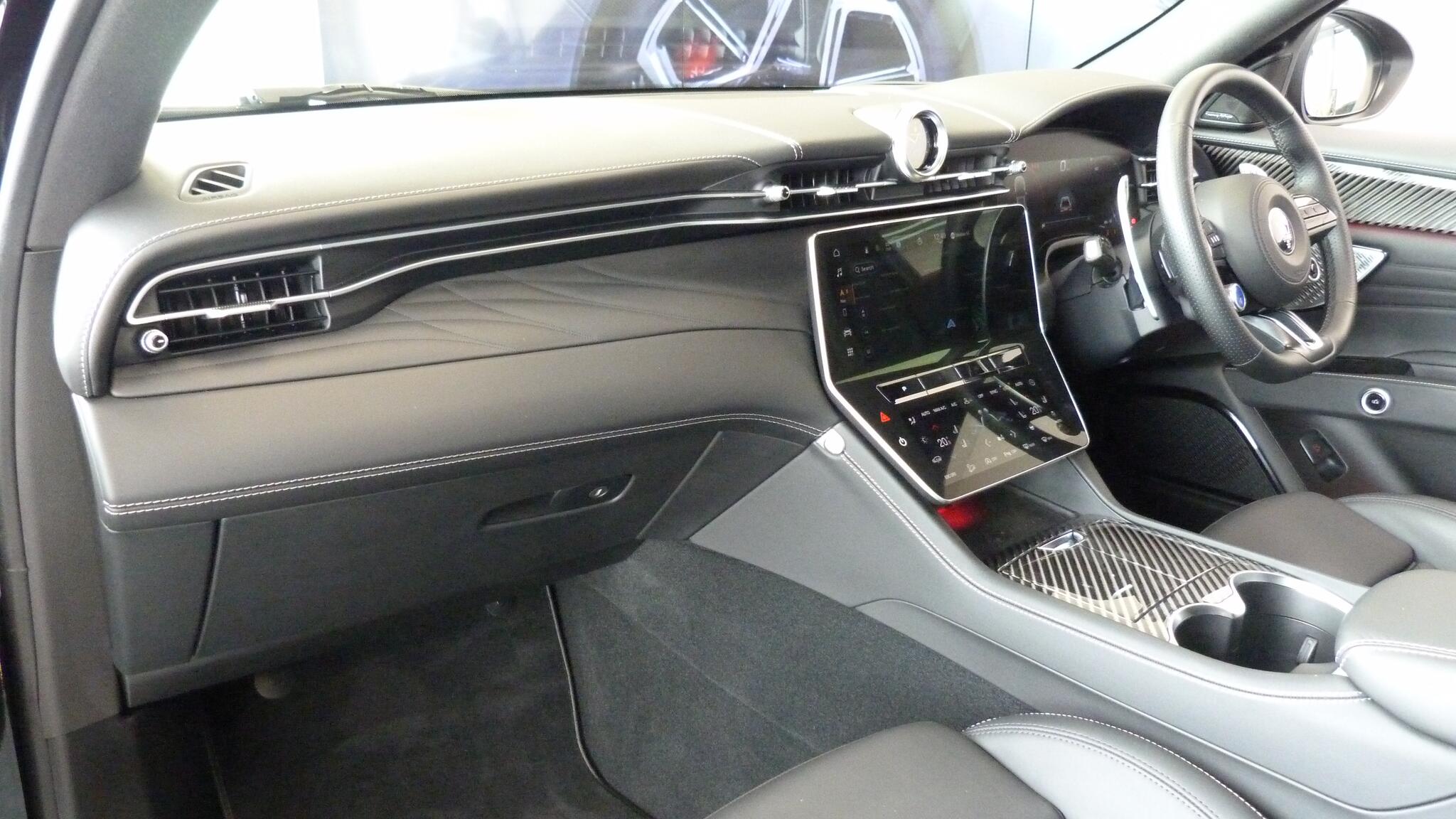 Maserati Grecale view 3