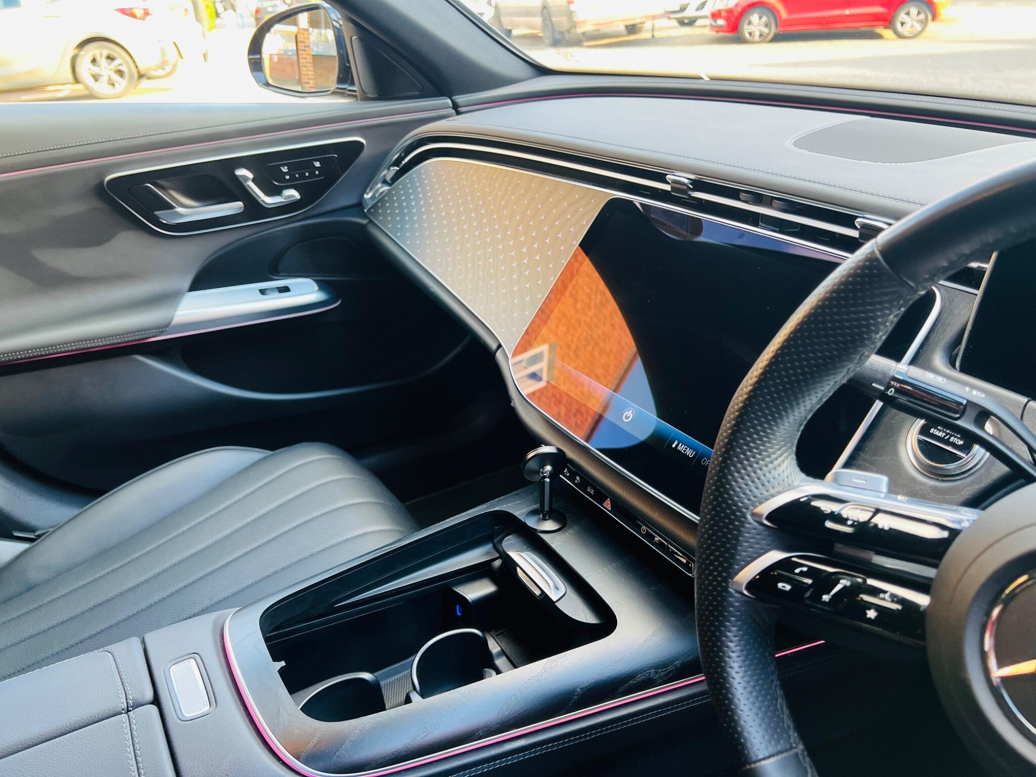 Mercedes-Benz E Class view 8