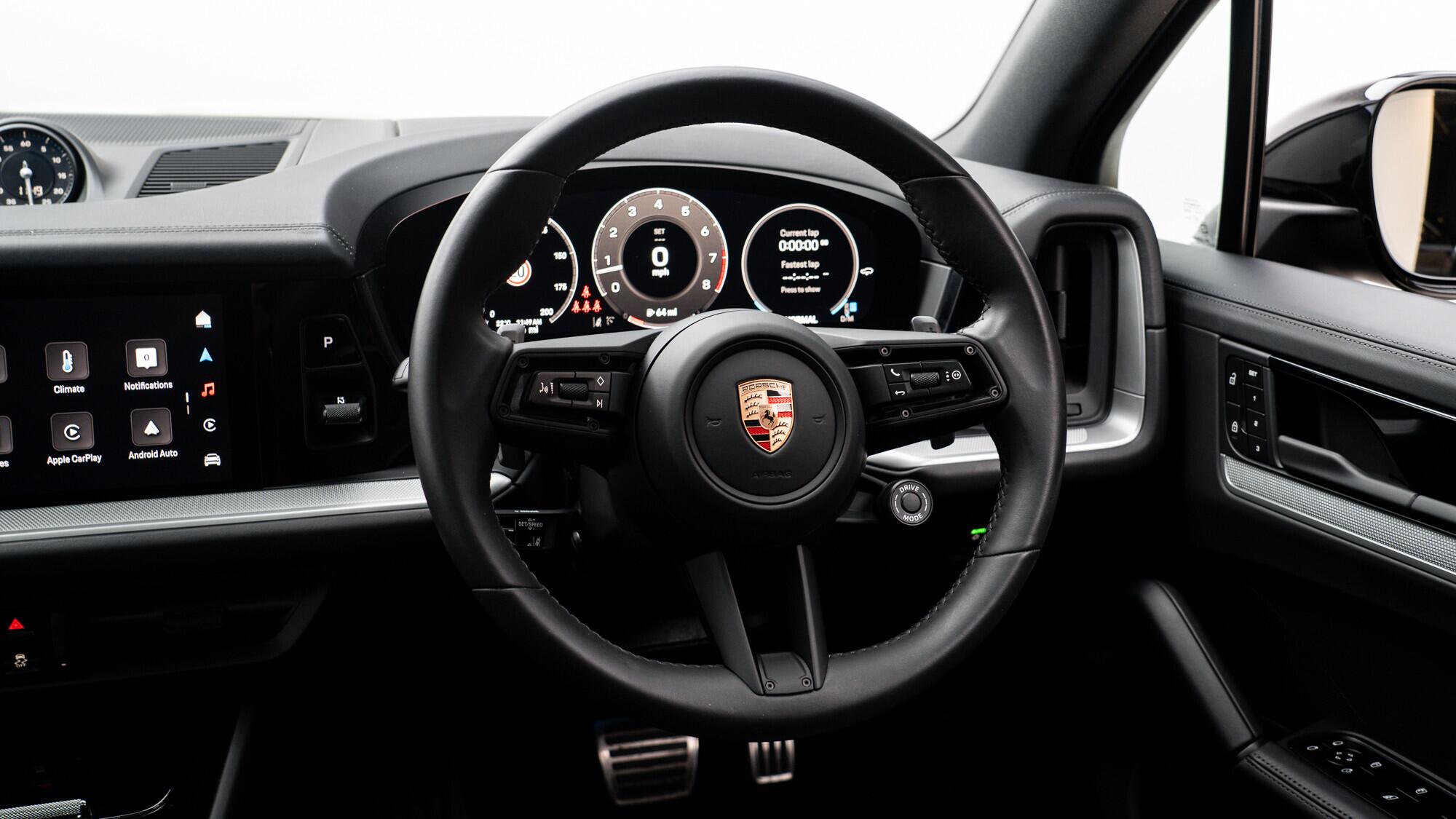 Porsche Cayenne view 23