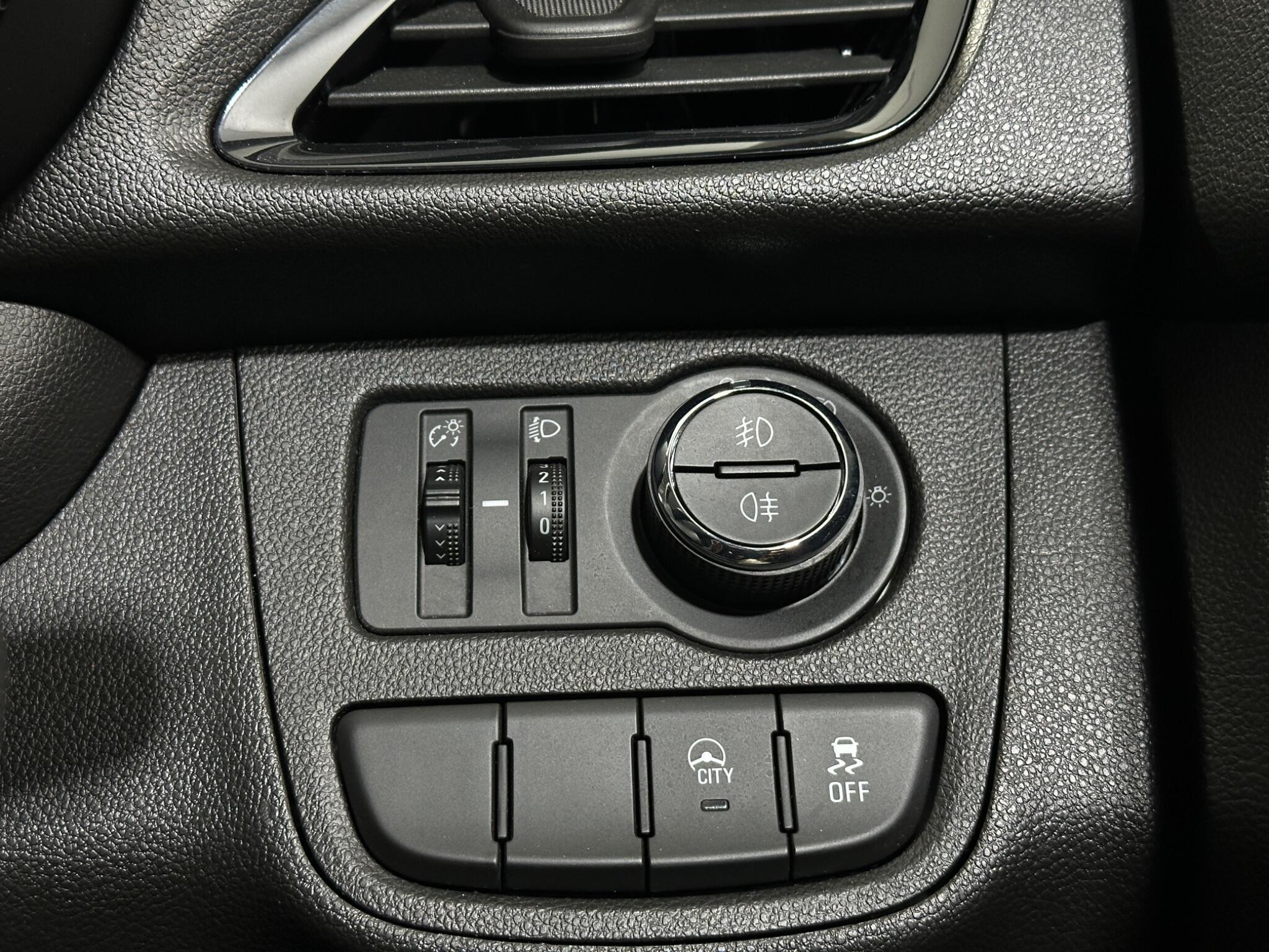 Vauxhall Viva view 17