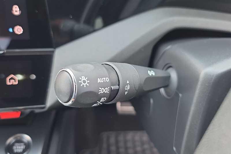Peugeot 308 view 31