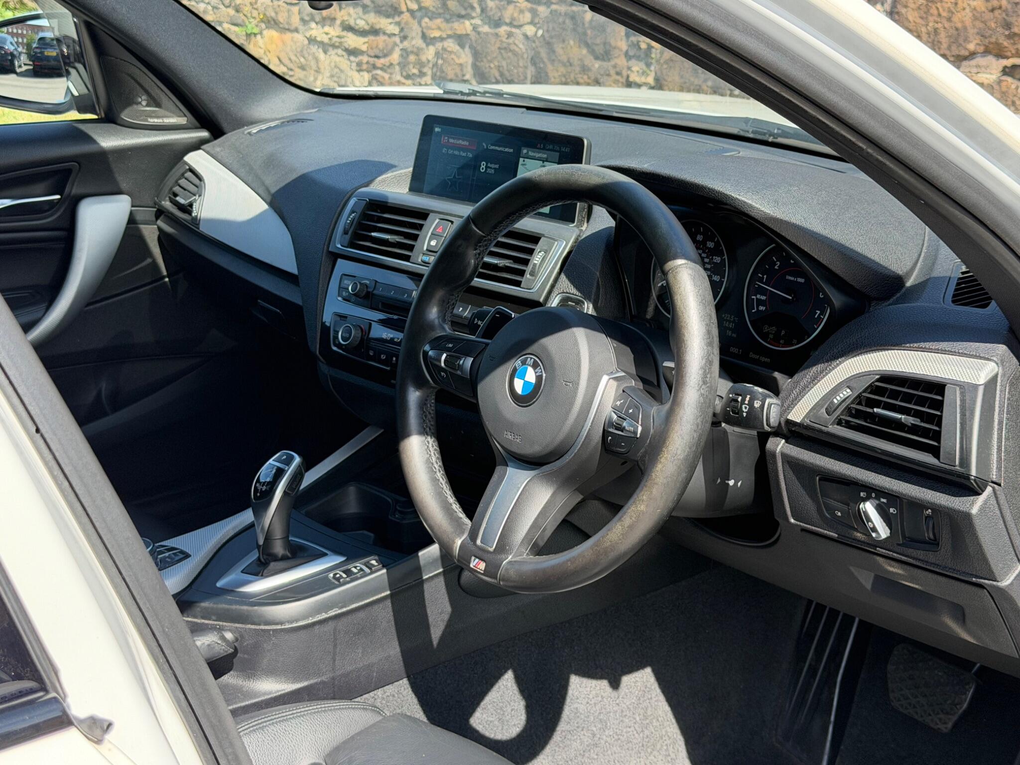 BMW 1 Series view 11