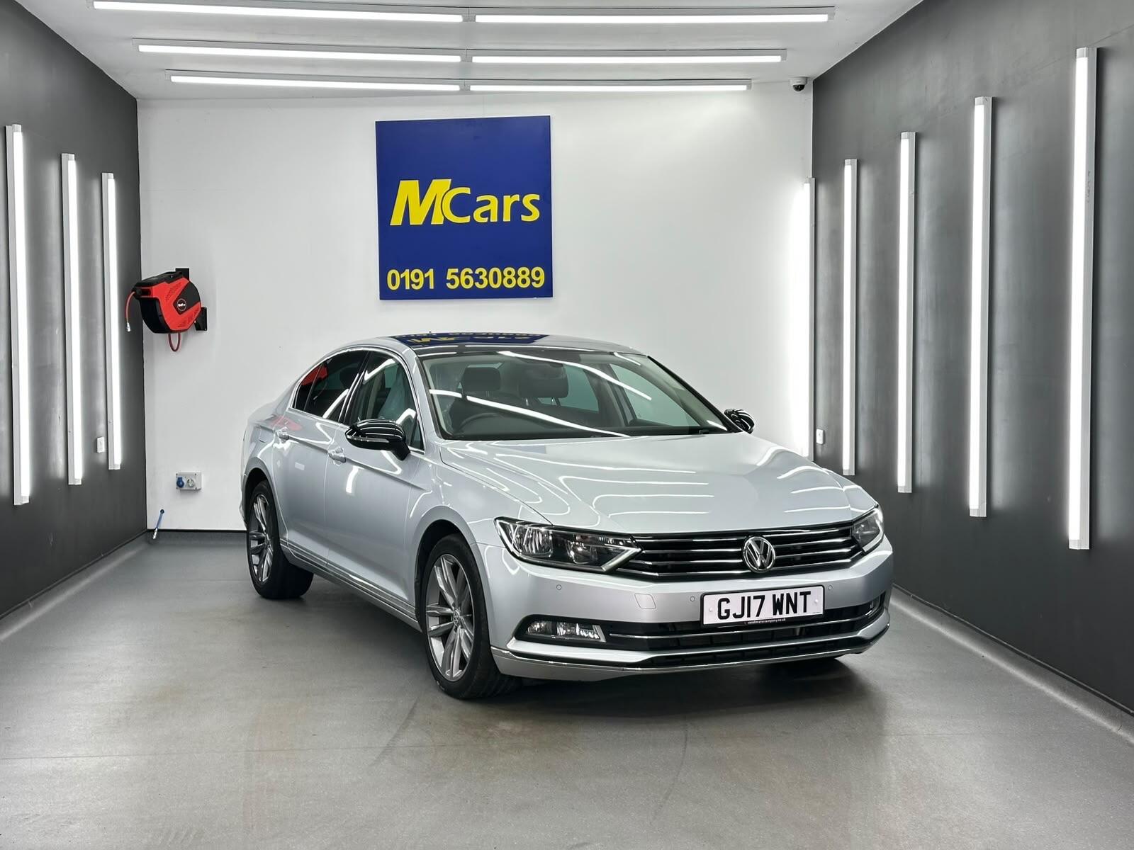 Volkswagen Passat view 11
