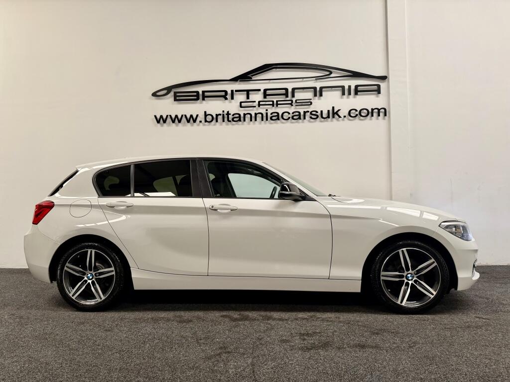 BMW 1 Series view 2
