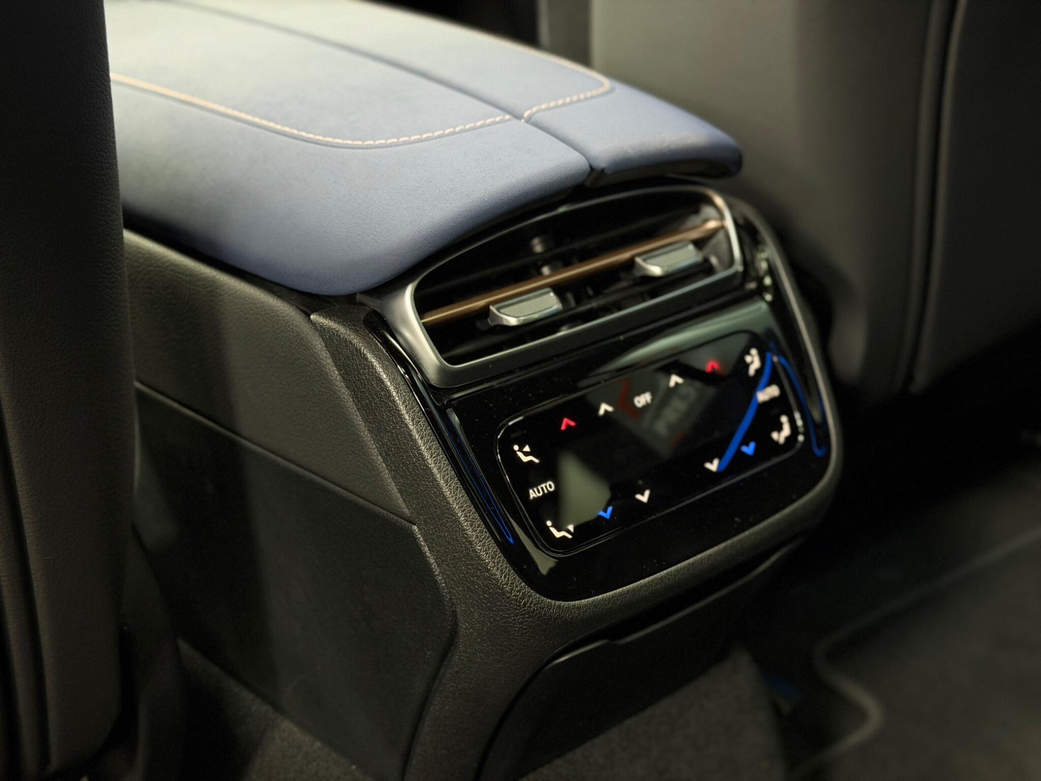 Mercedes-Benz EQS view 73