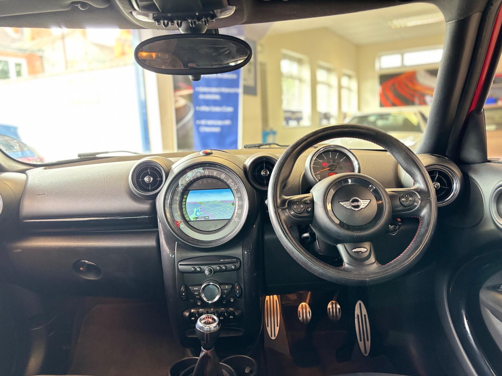 Mini Countryman view 9
