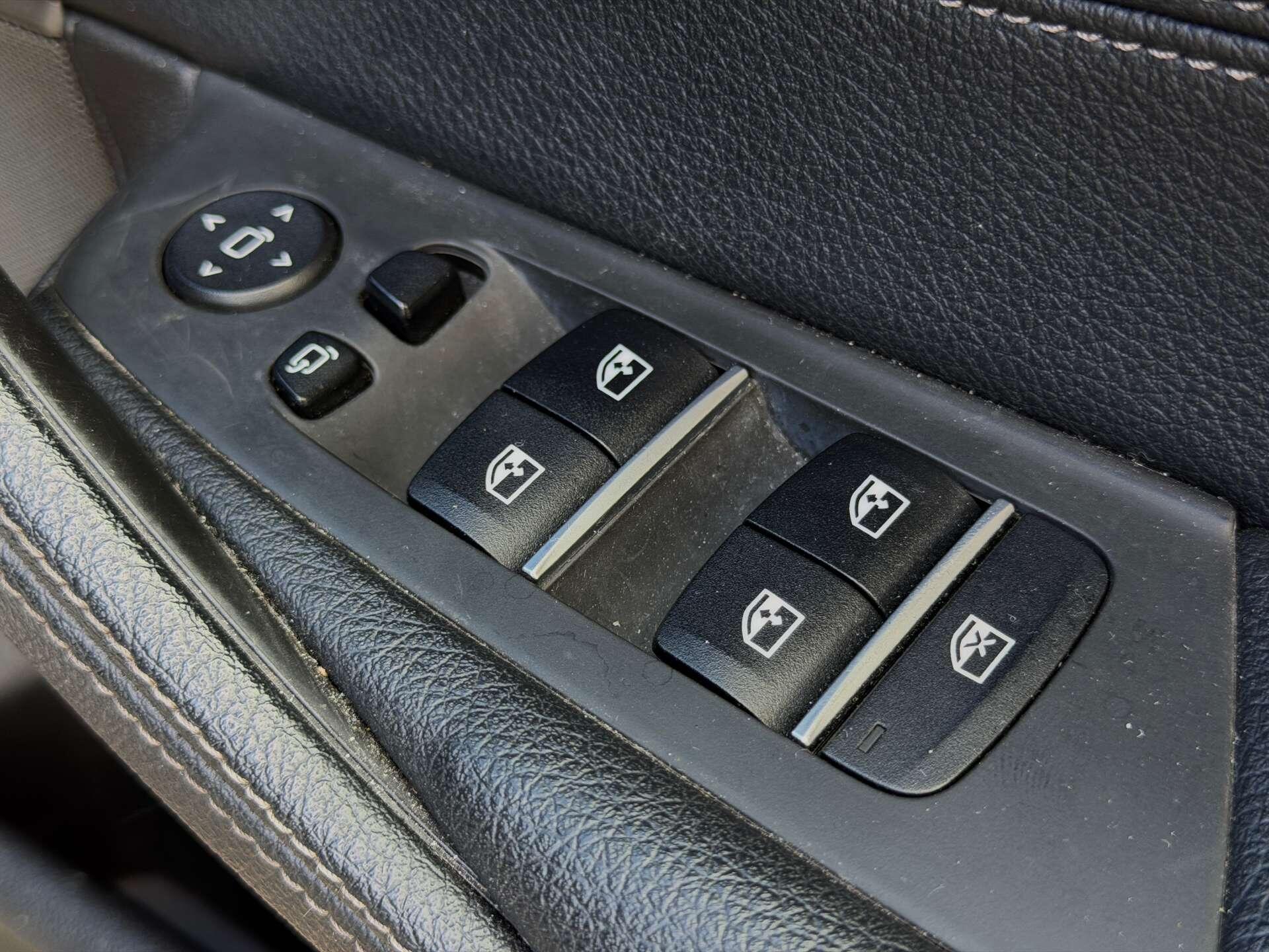 BMW 5 Series view 47