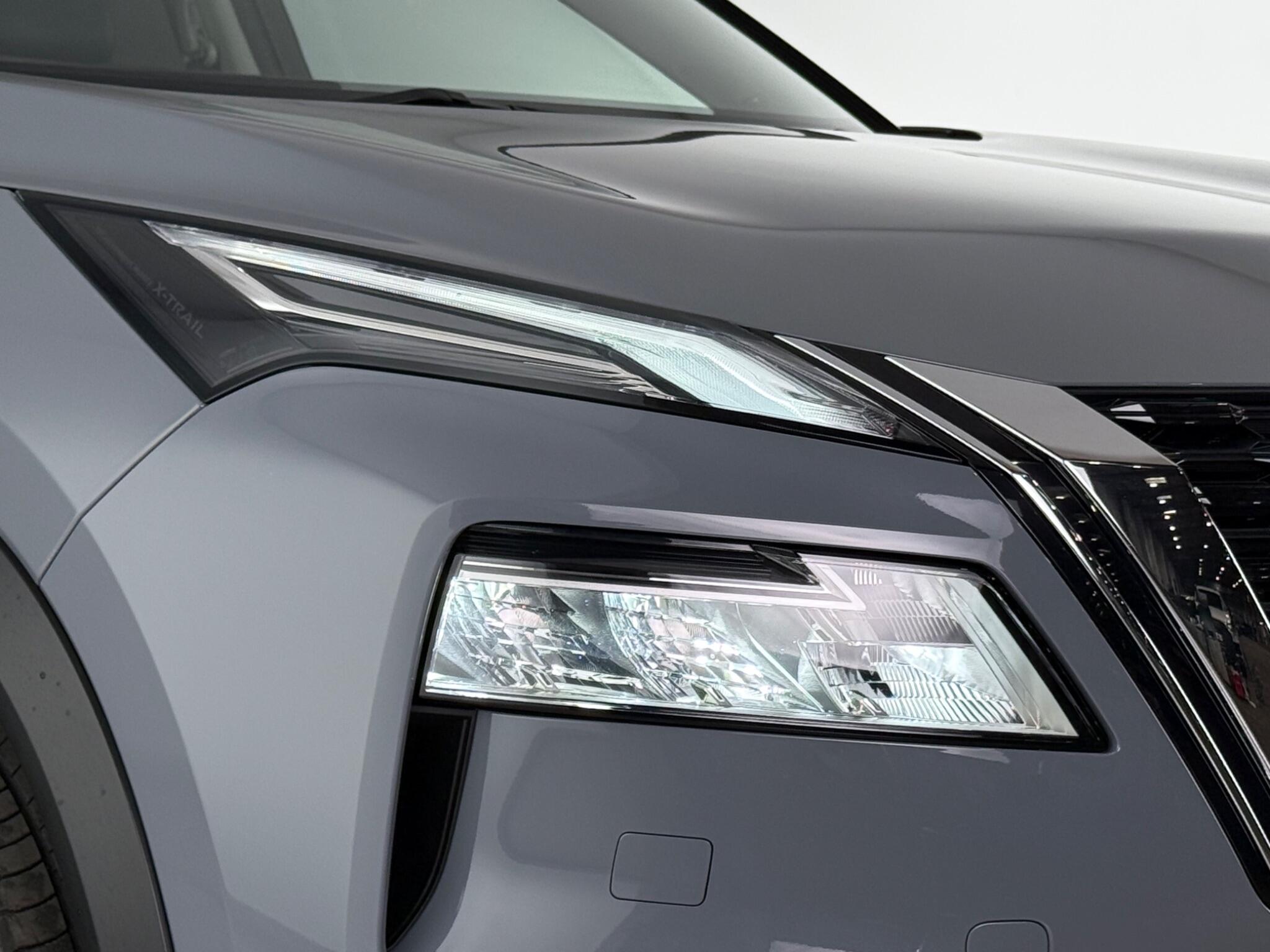 Nissan X-Trail view 4