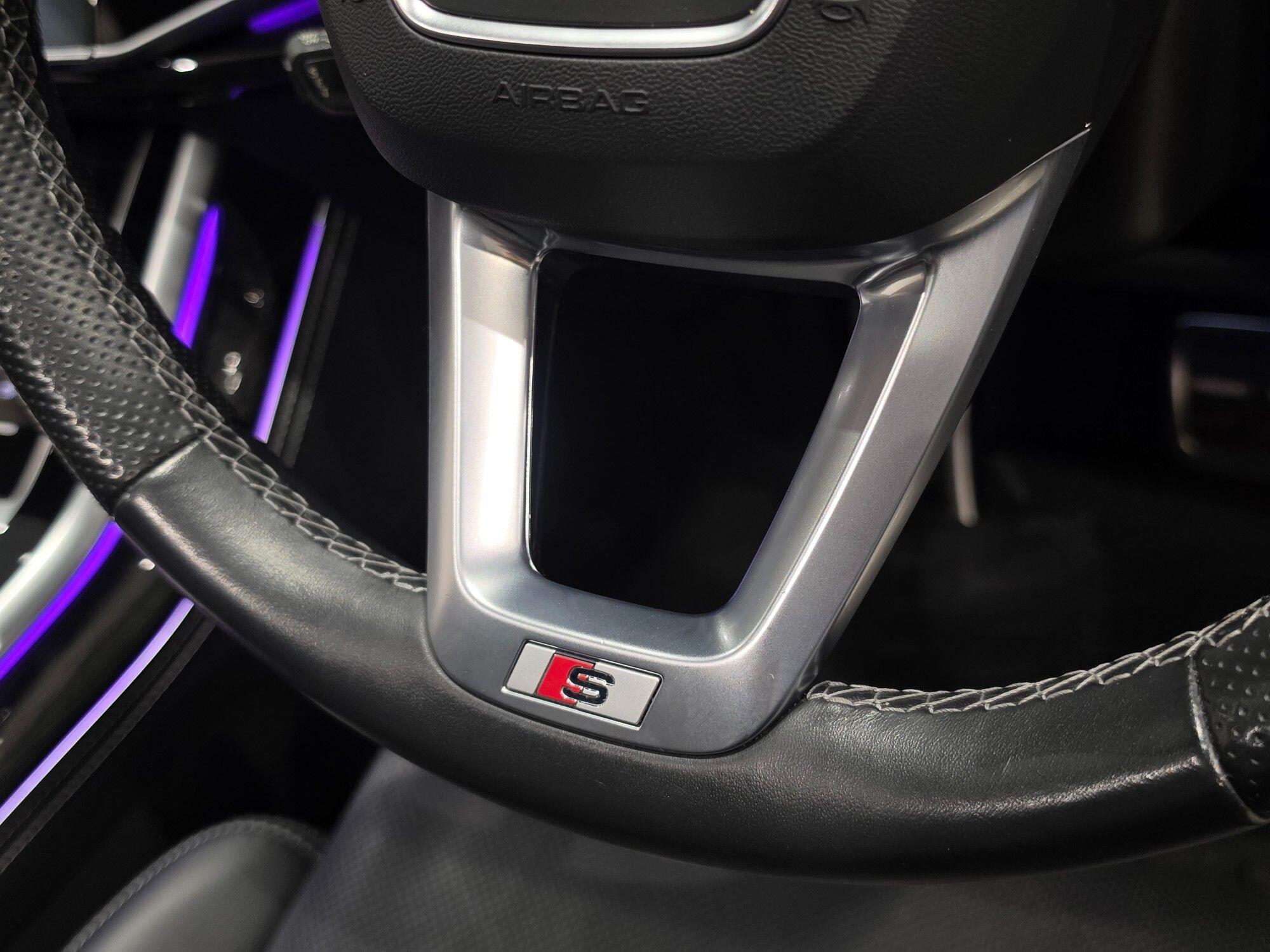 Audi Q8 view 94