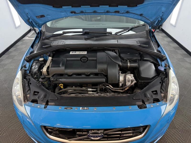 2013 Volvo V60 image 13