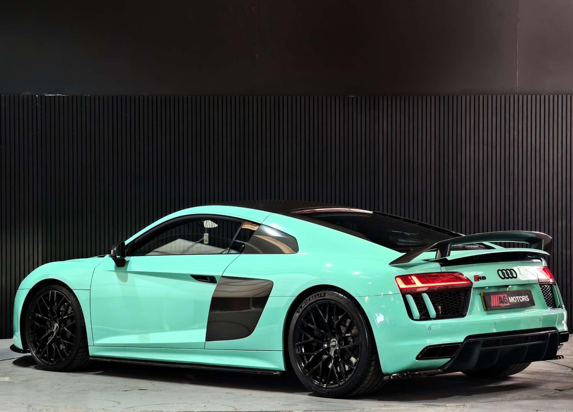Audi R8 view 23