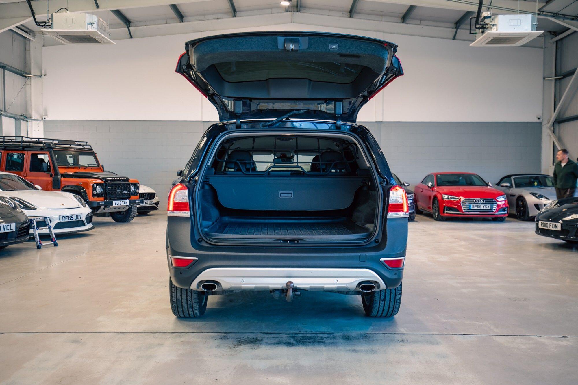 Volvo XC70 view 29