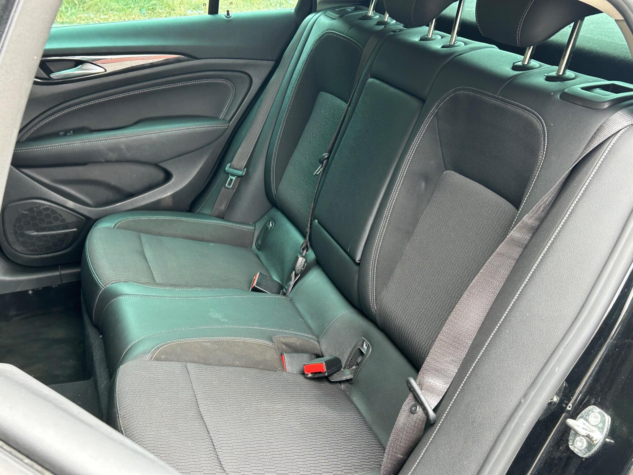Vauxhall Insignia view 17