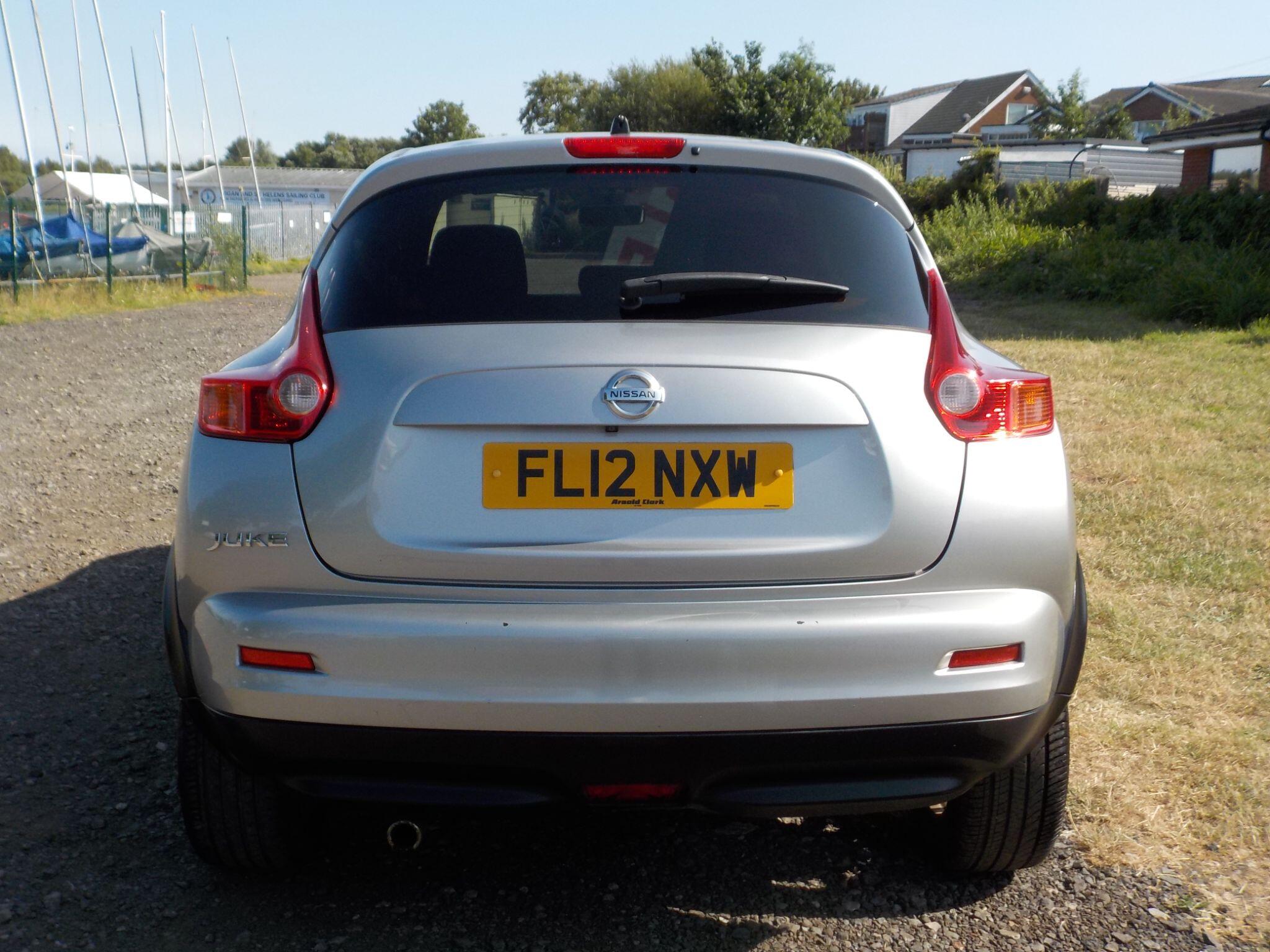 Nissan Juke 1.6 Acenta Premium Euro 5 (s/s) 5dr