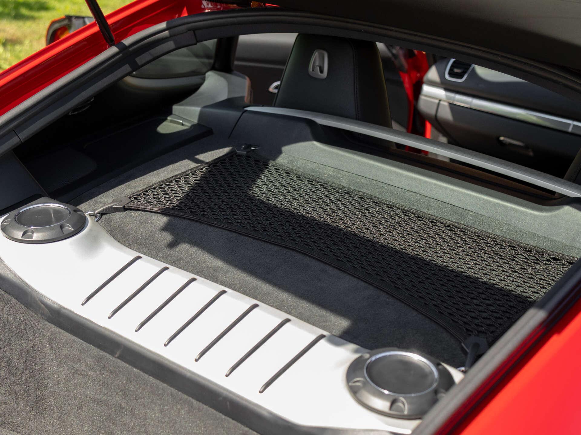 Porsche Cayman view 60