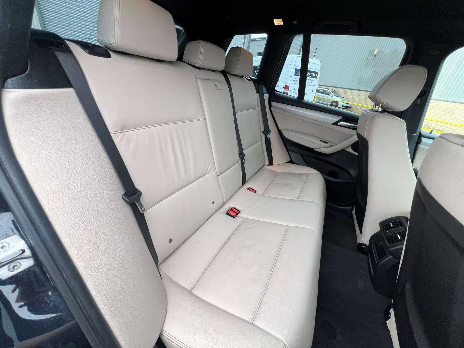 BMW X3 view 22