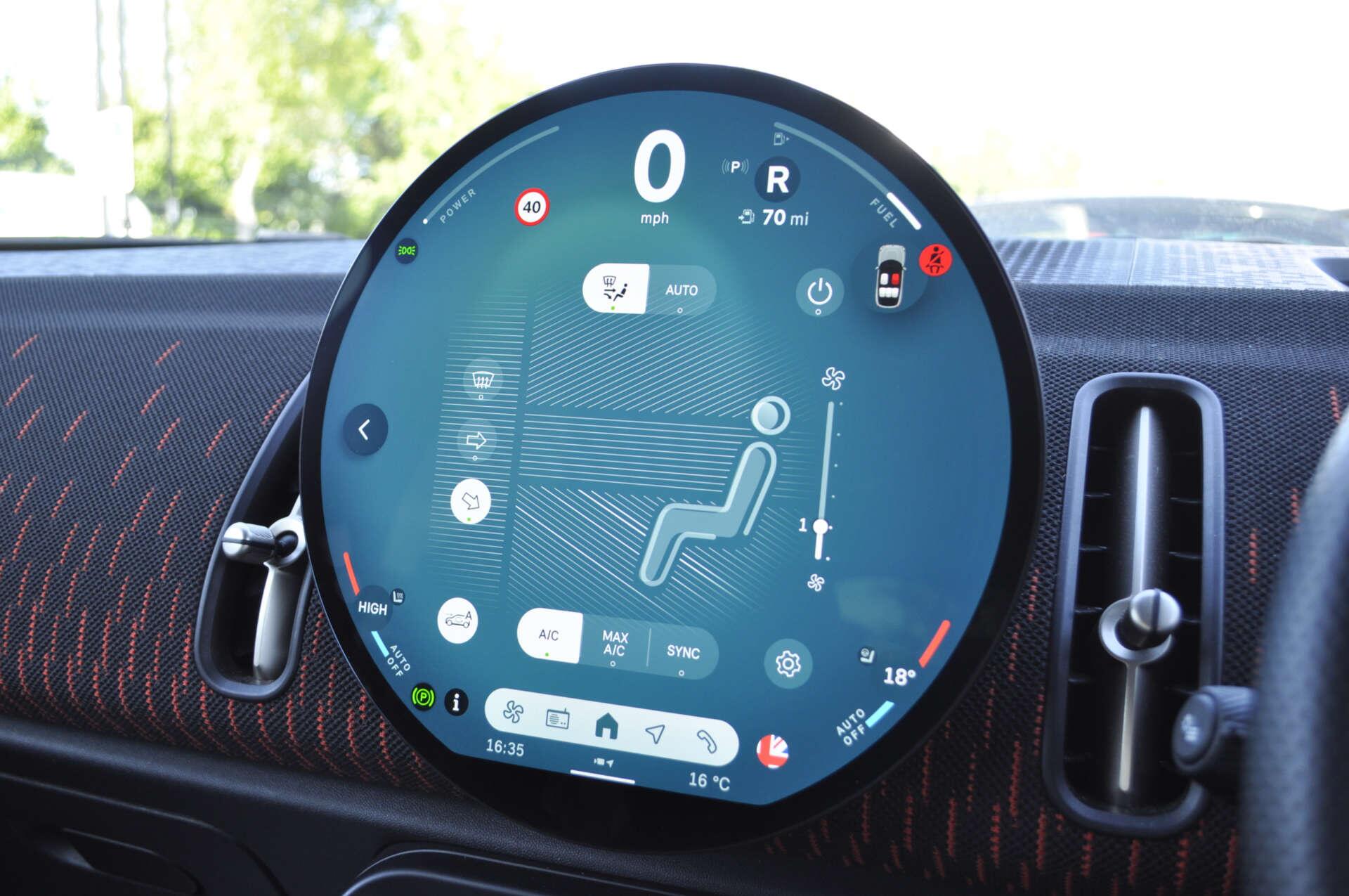 Mini Countryman view 20
