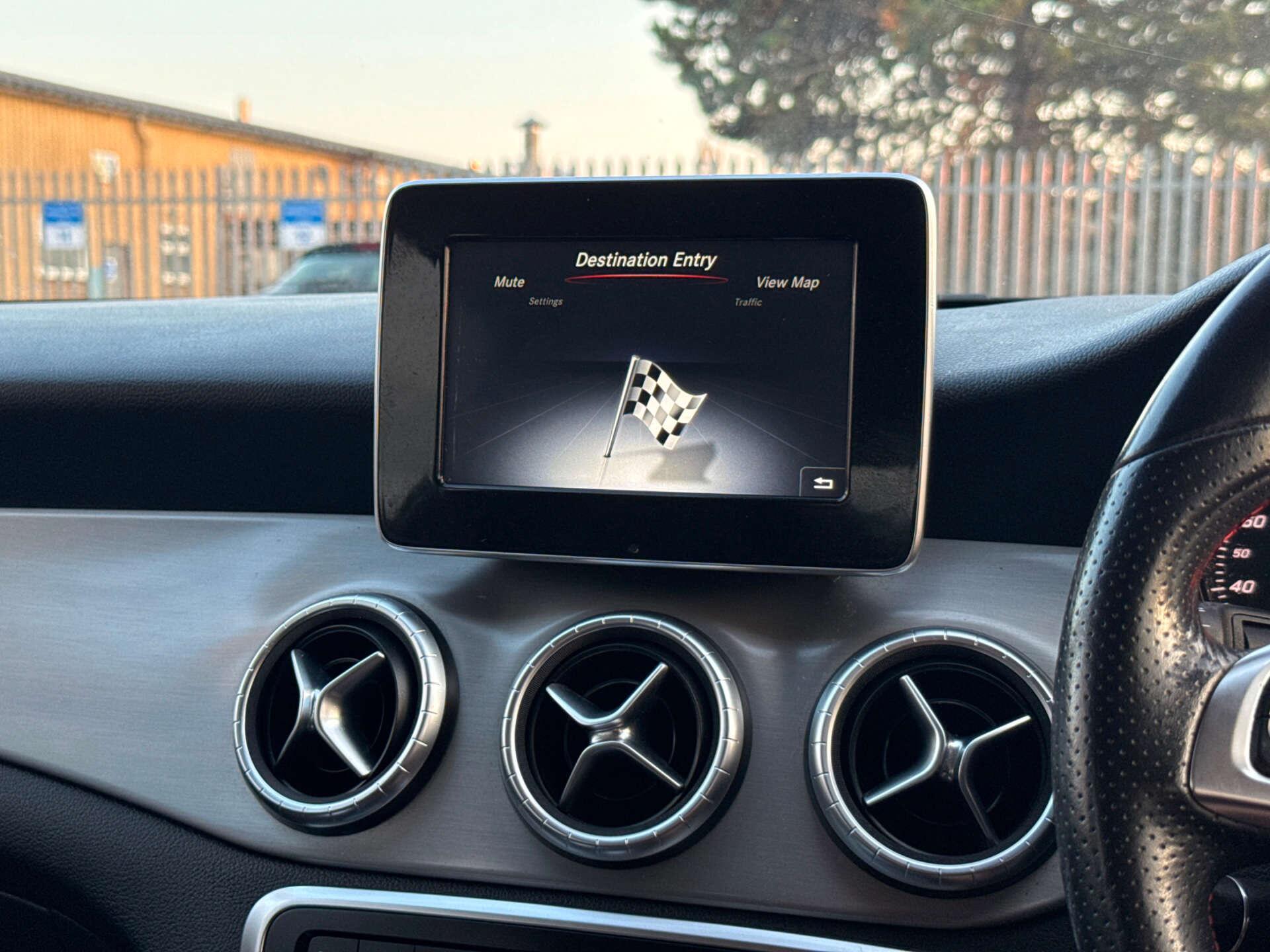 Mercedes-Benz Cla view 69