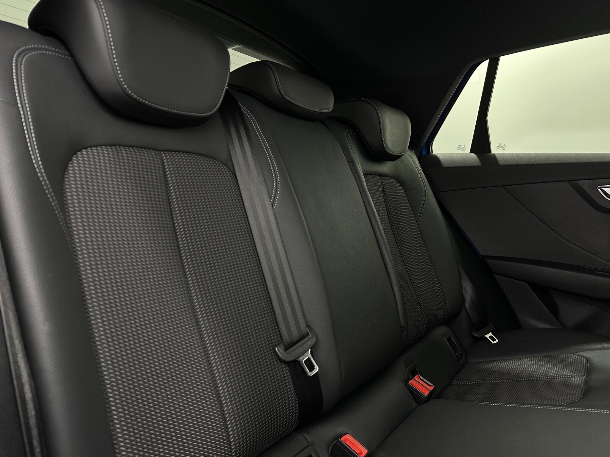 Audi Q2 view 42