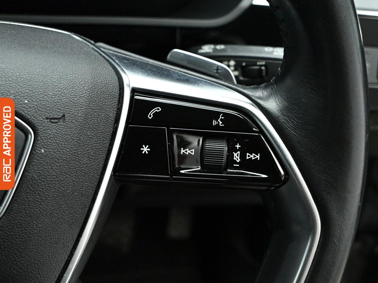 Audi E-Tron view 24