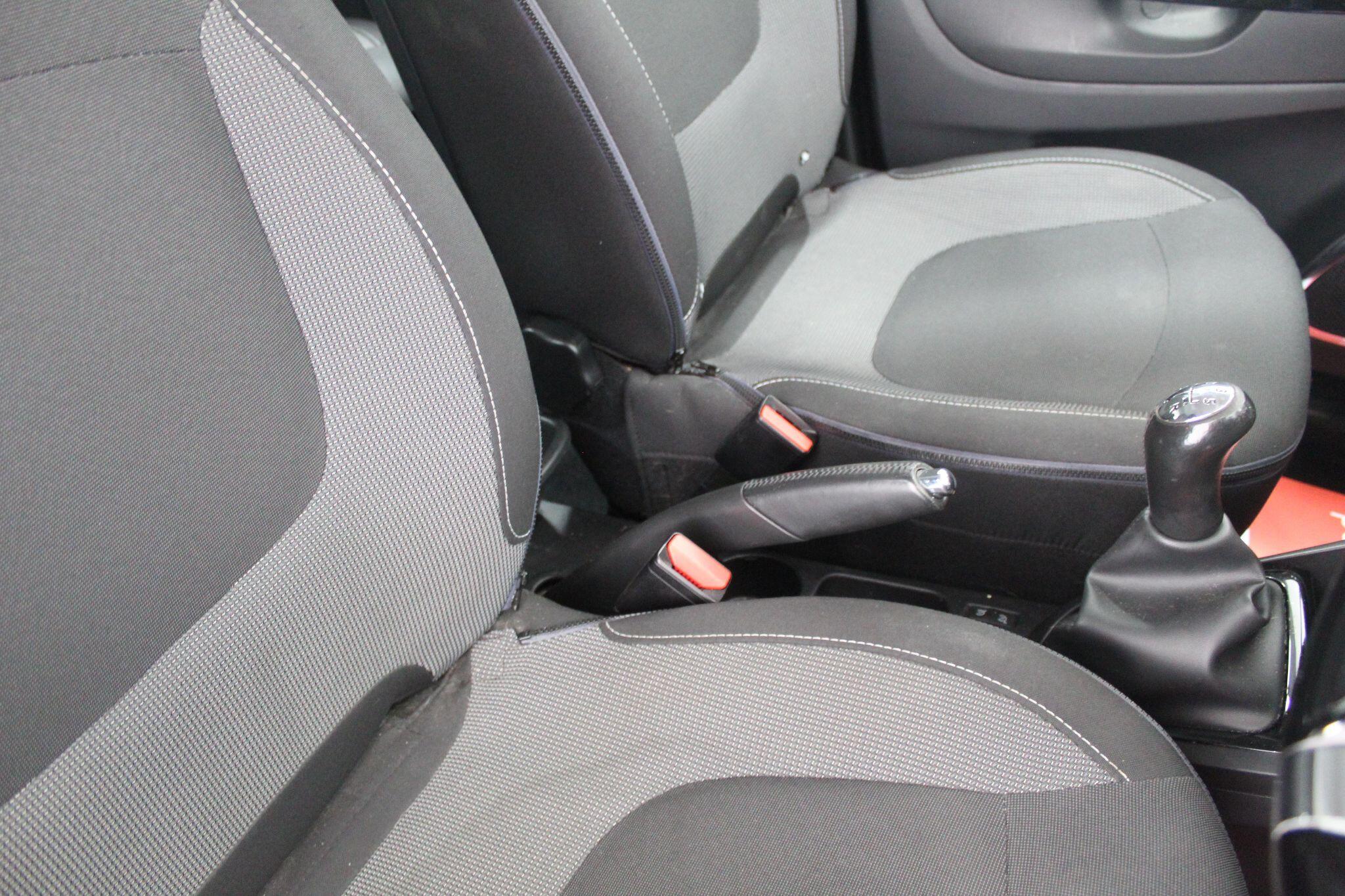 Renault Captur view 42