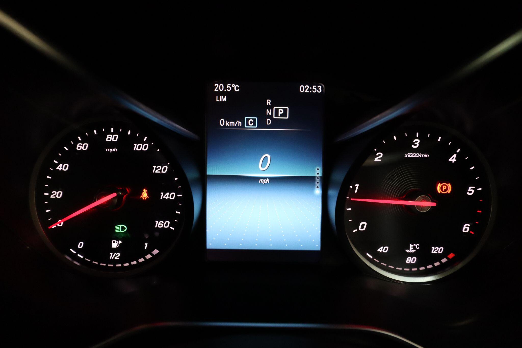 Mercedes-Benz GLC view 33