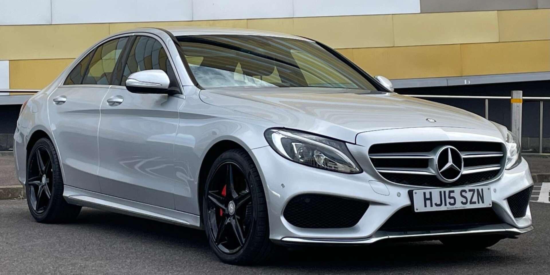 Mercedes-Benz C-Class view 27
