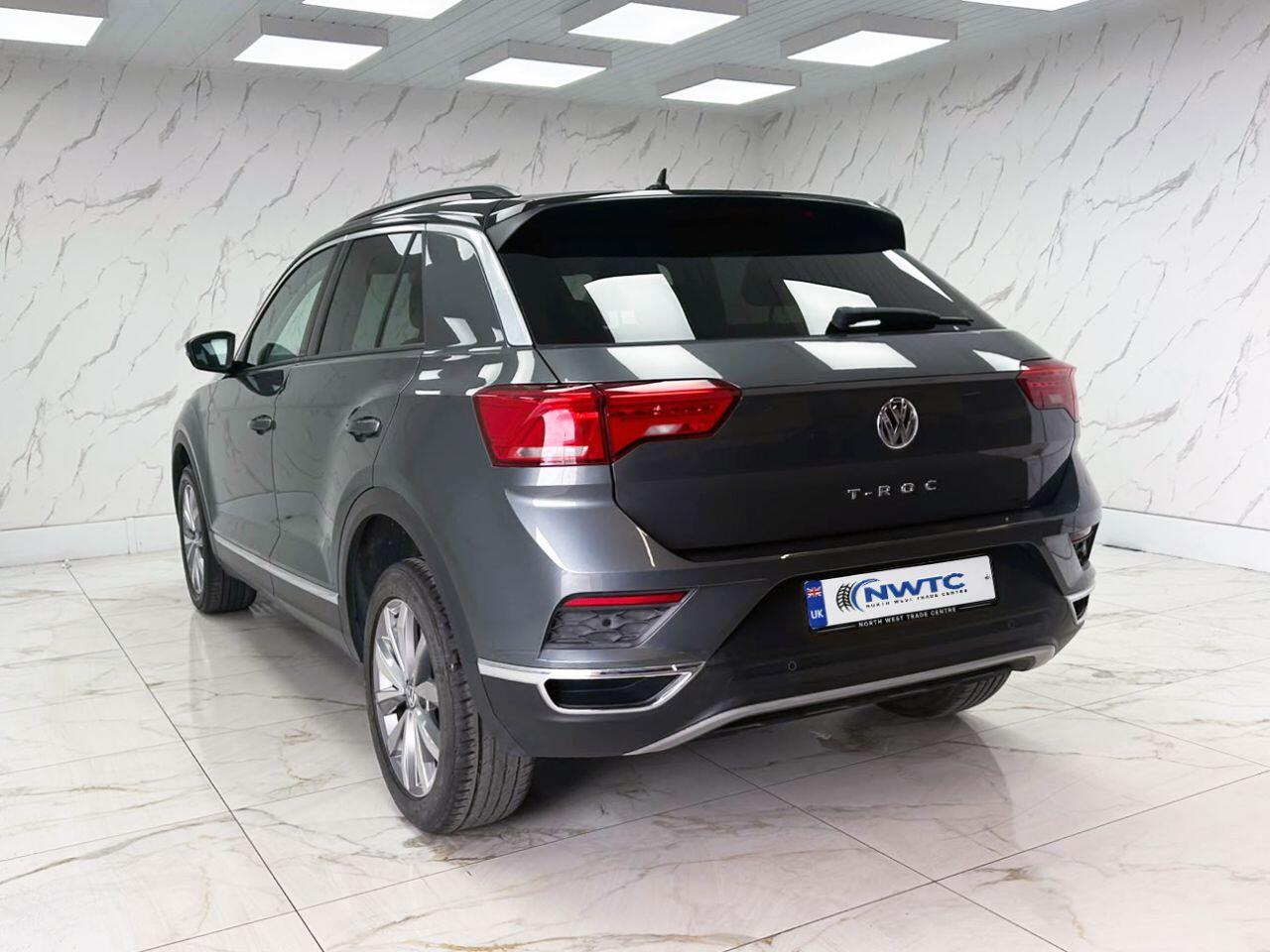 Volkswagen T-Roc view 12