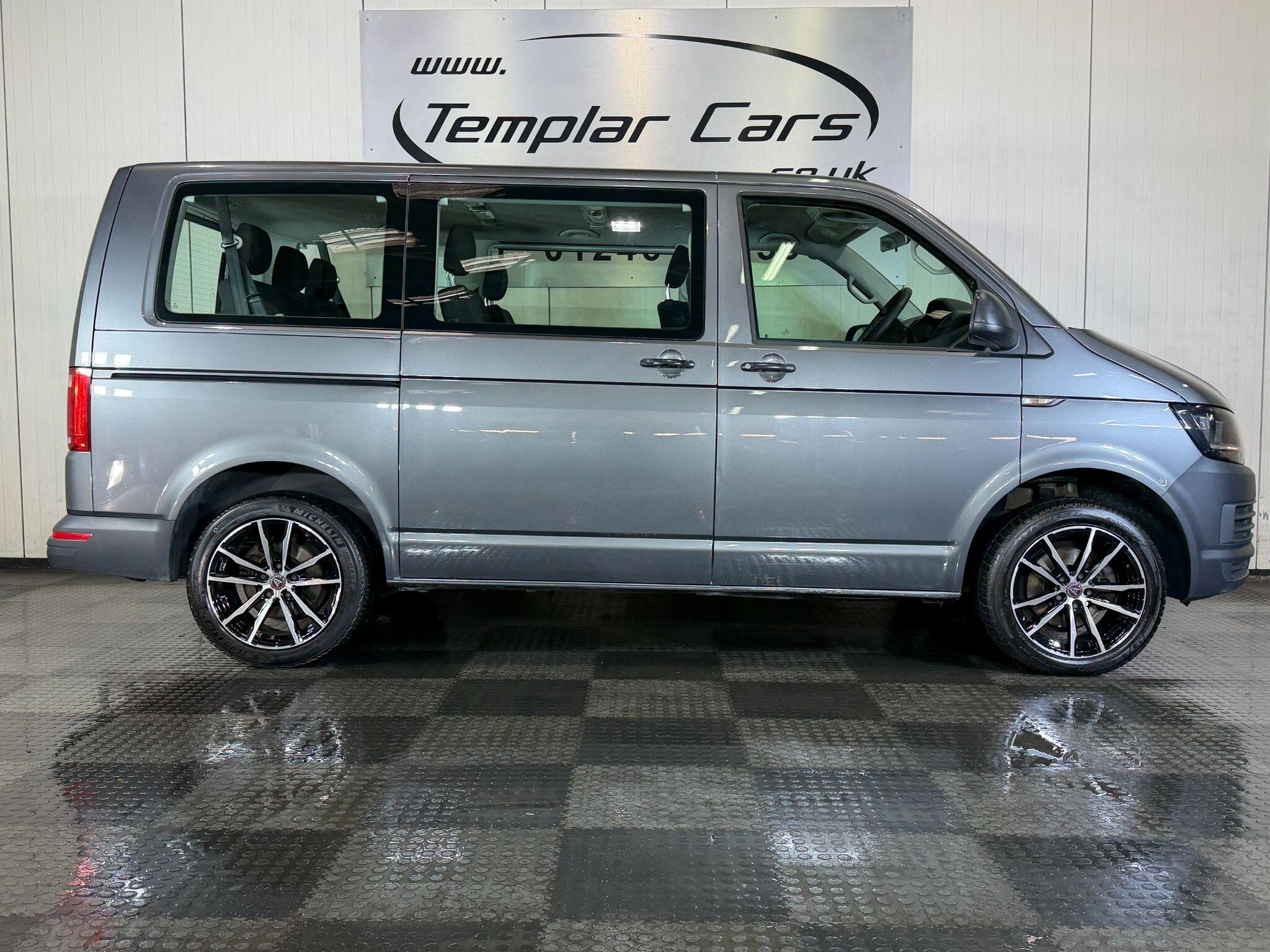 Volkswagen Transporter view 3