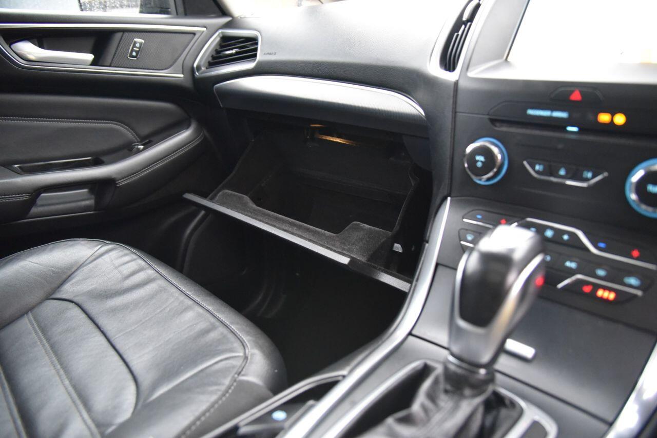 Ford Galaxy view 59