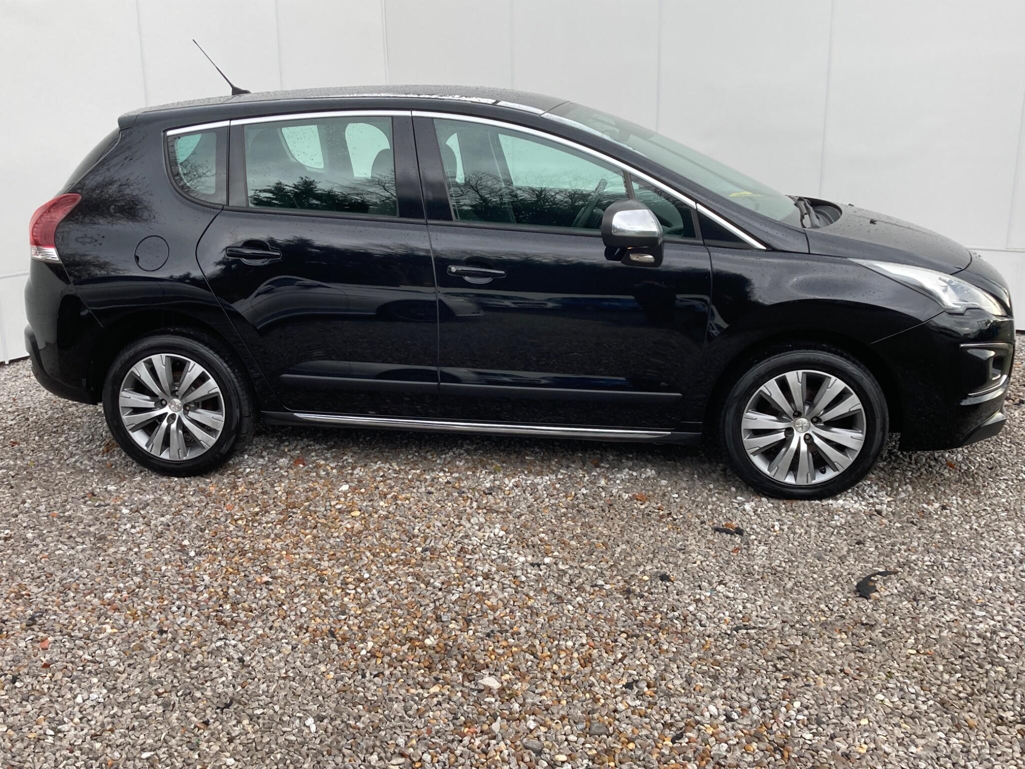 2014 Peugeot 3008 image 2