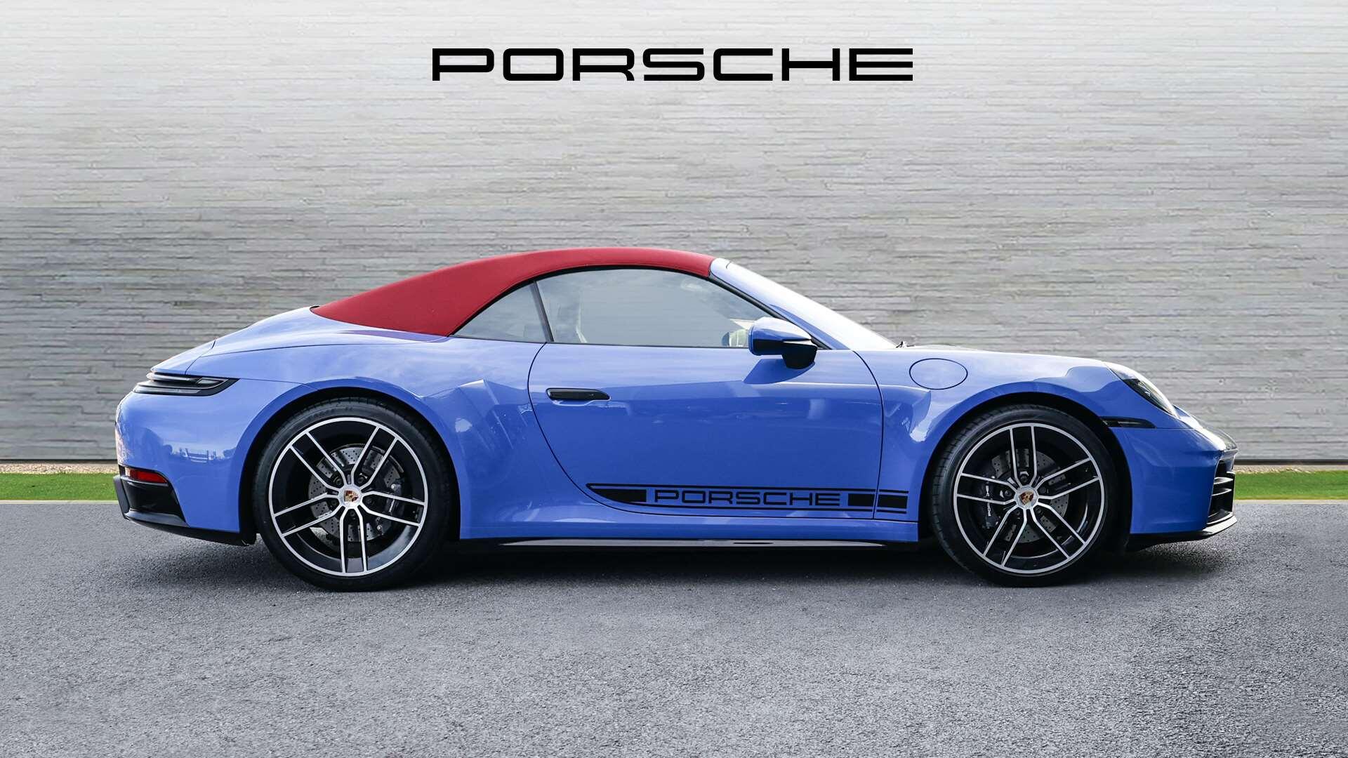 Porsche 911 view 9