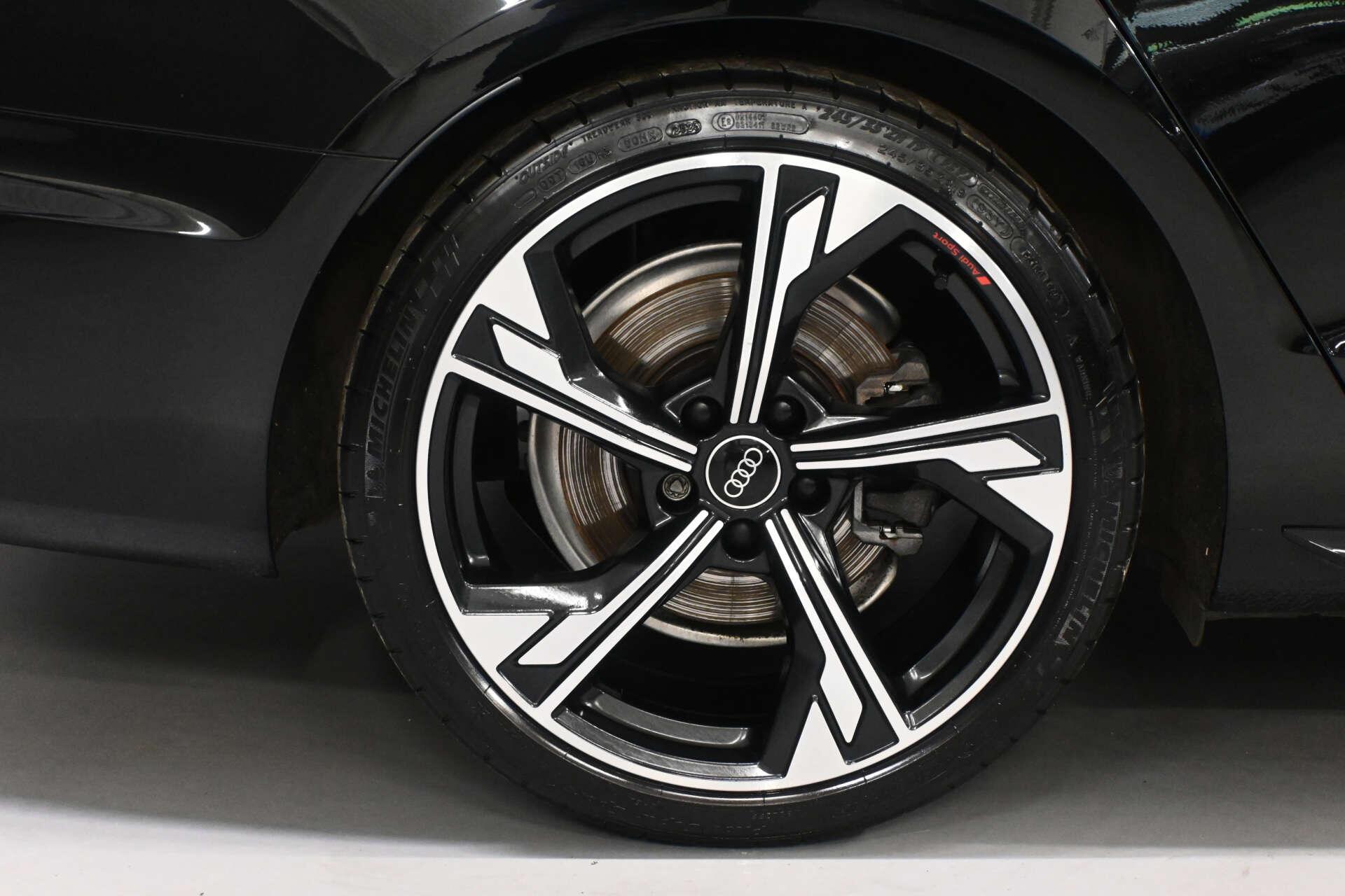 Audi A4 view 42