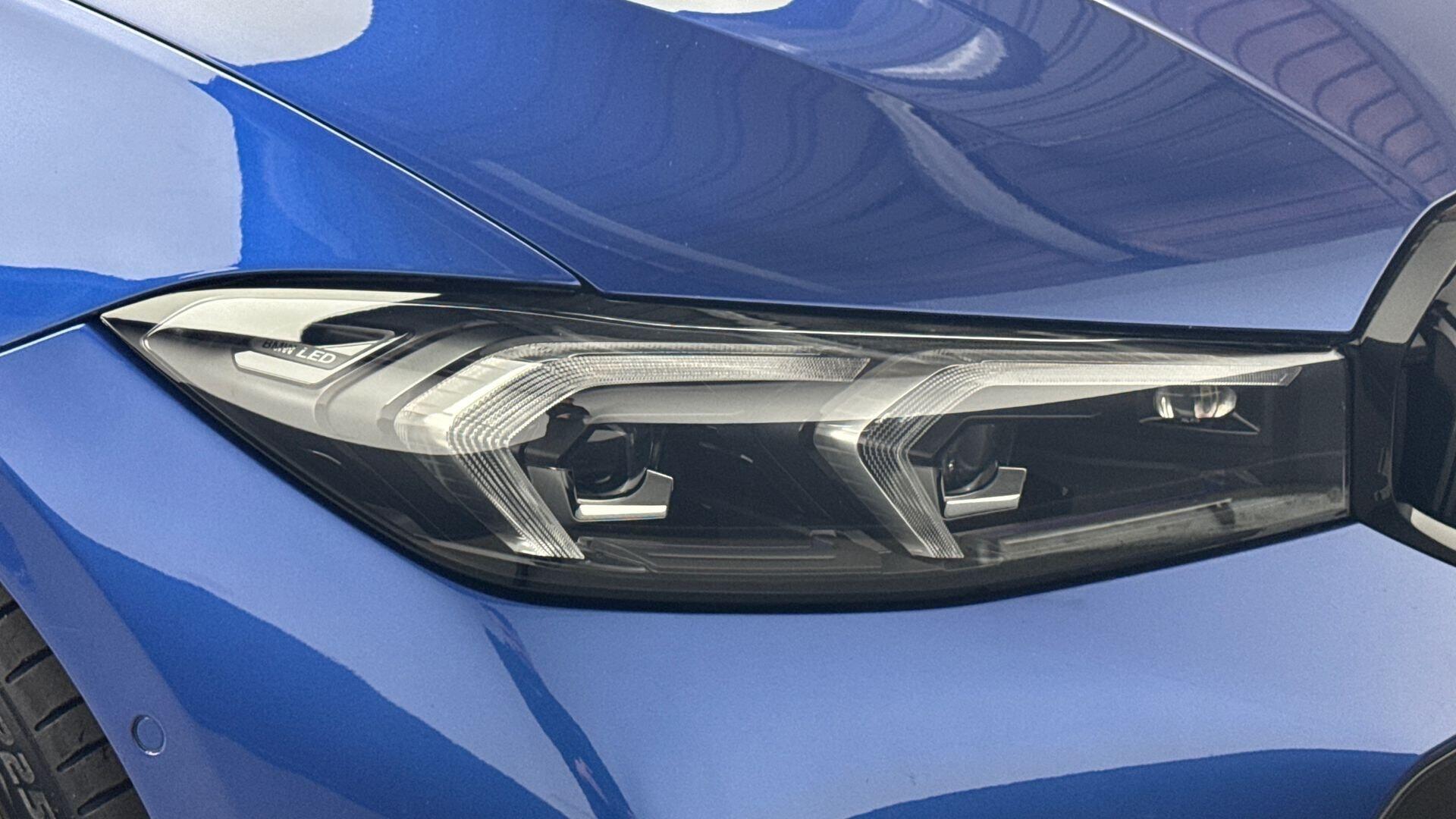 BMW 3 Series view 23