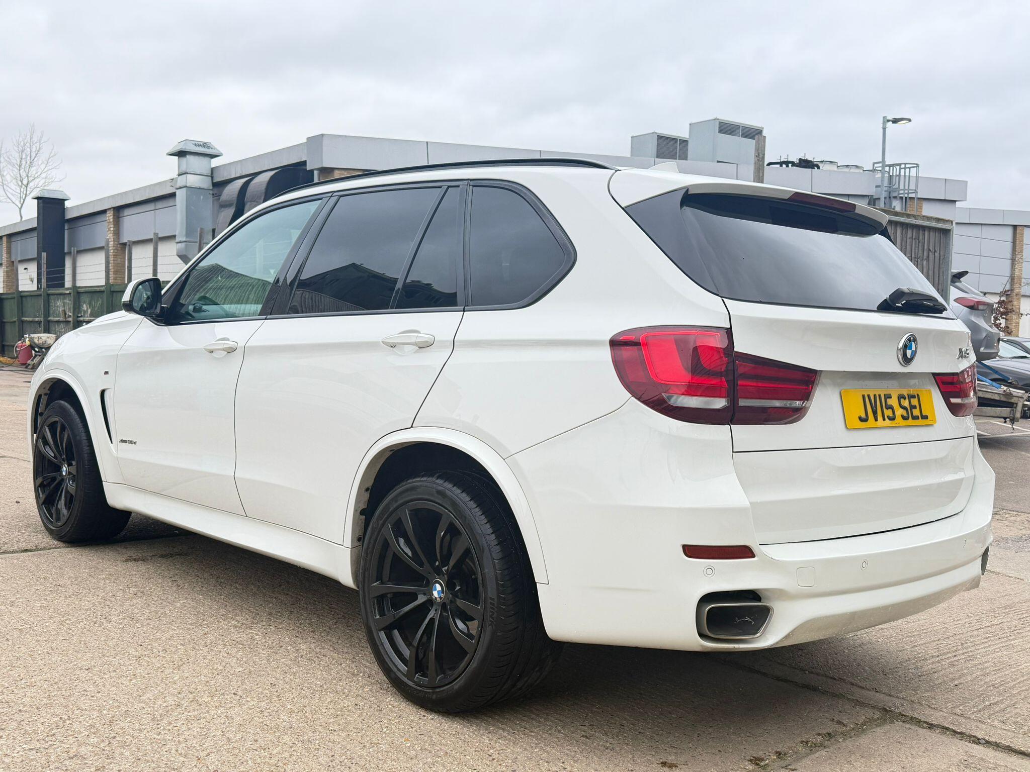 BMW X5 view 6