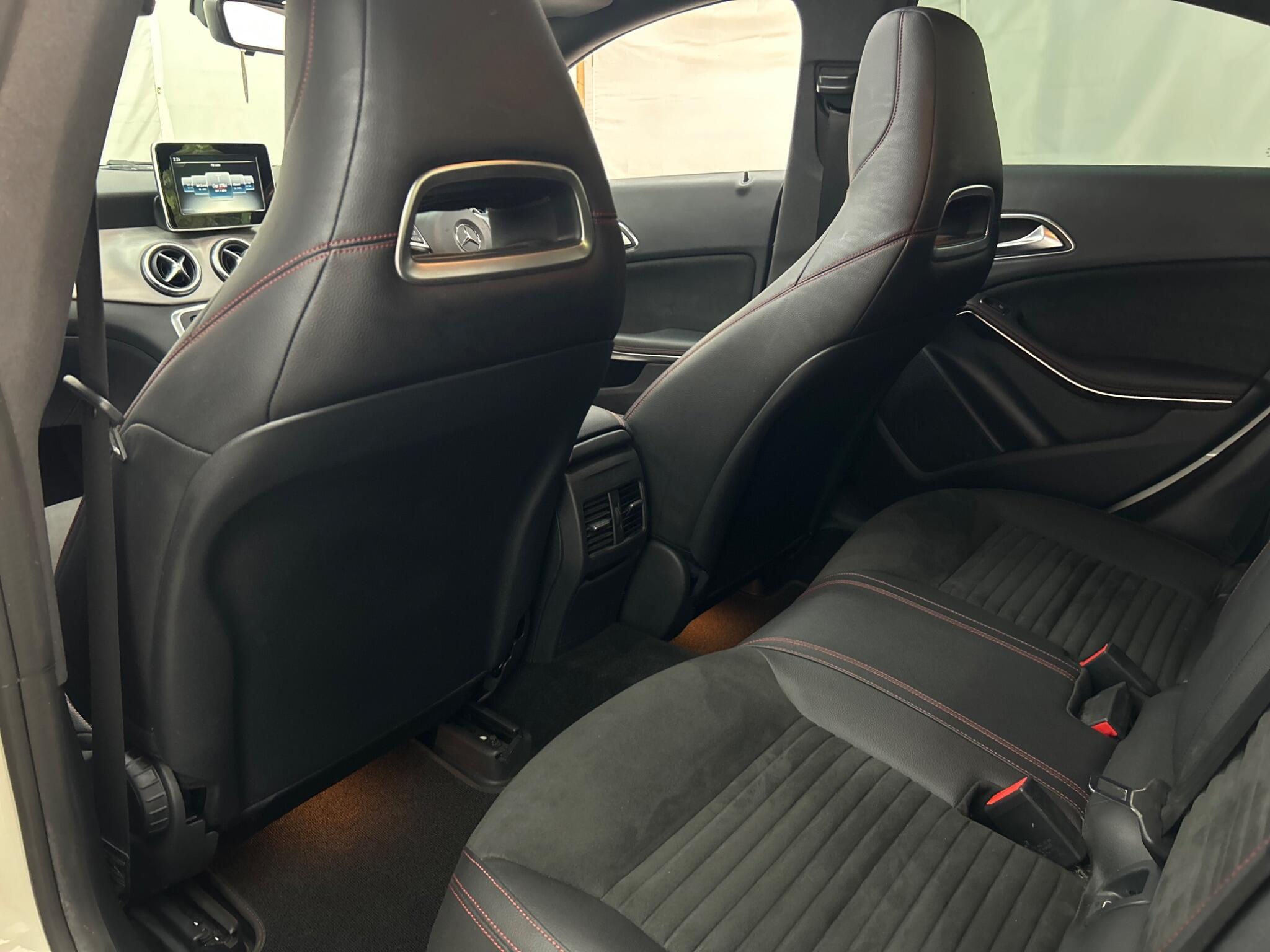 Mercedes-Benz Cla view 22