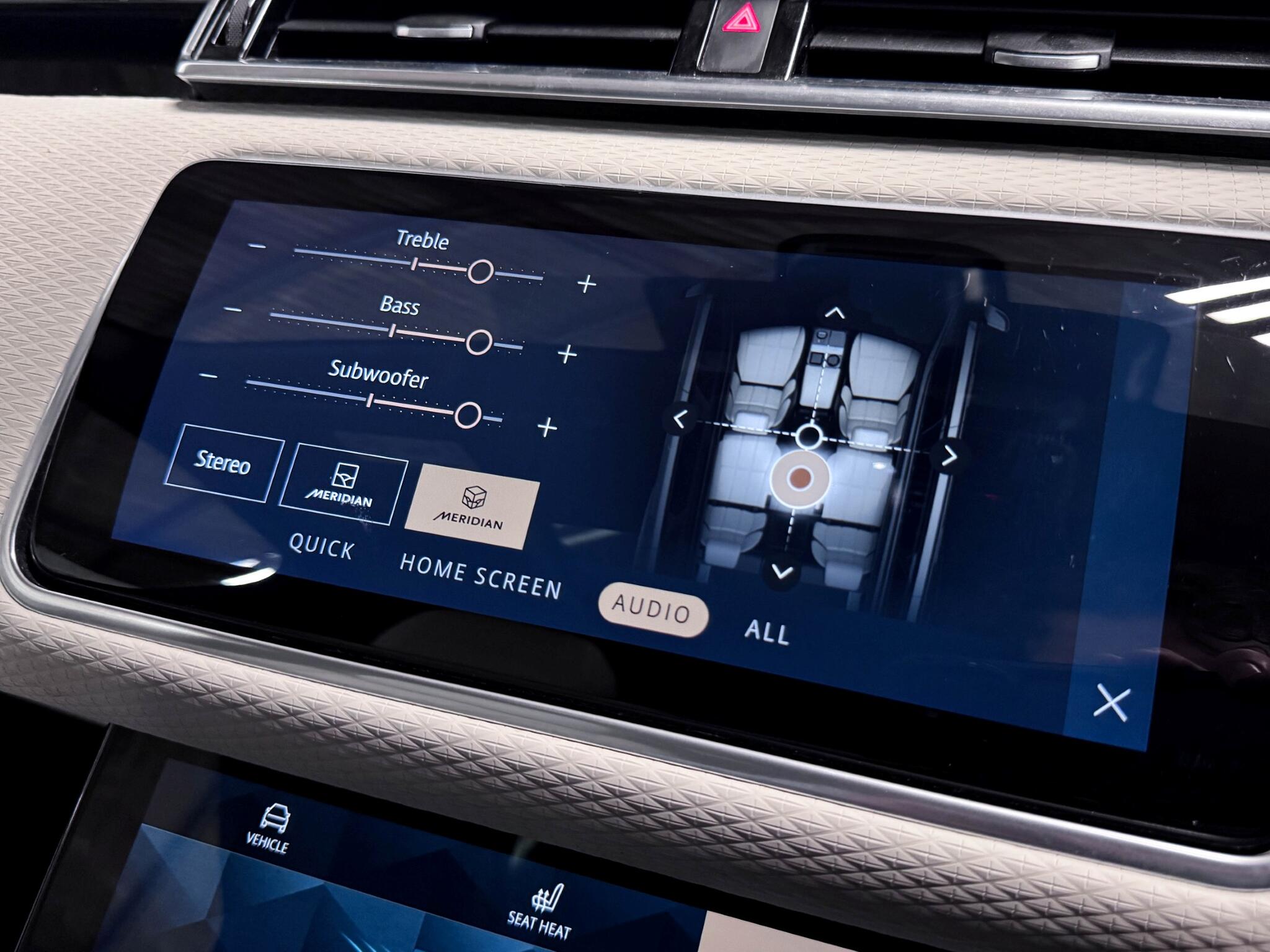 Land Rover Range Rover Velar view 59