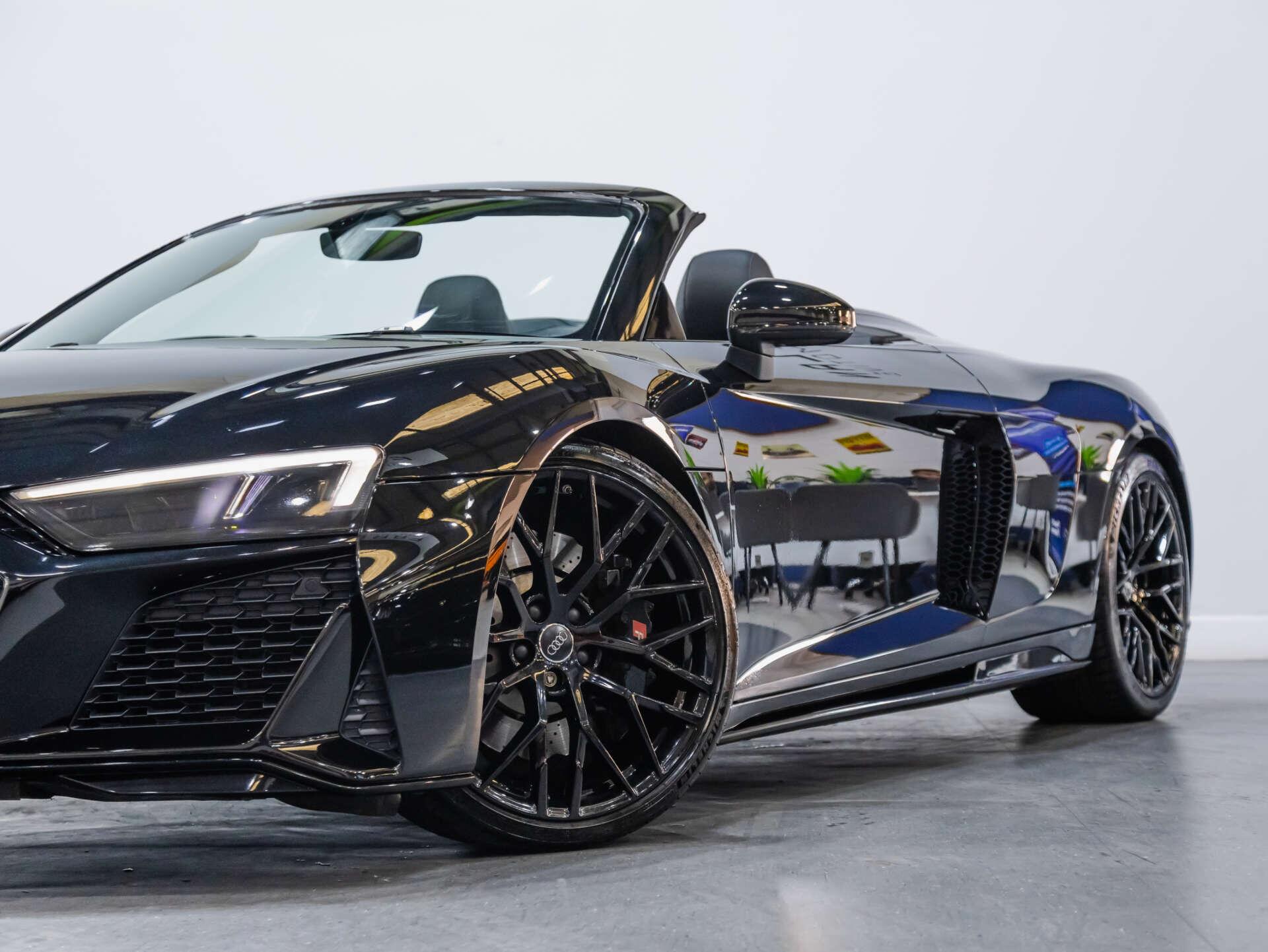Audi R8 view 23