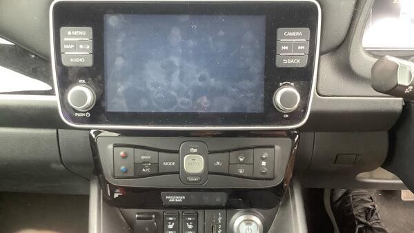 Nissan Leaf view 9
