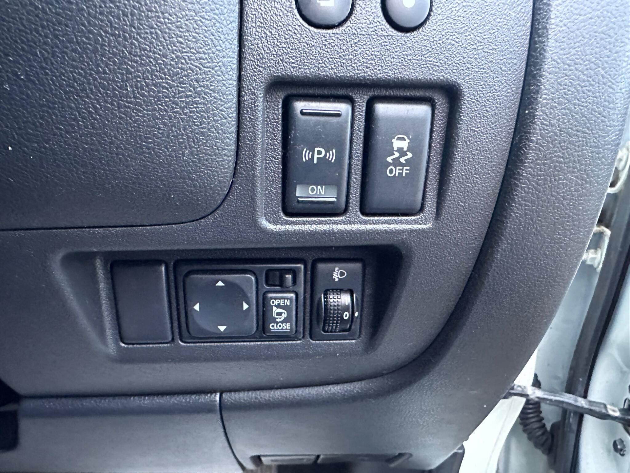 2012 Nissan Micra image 14