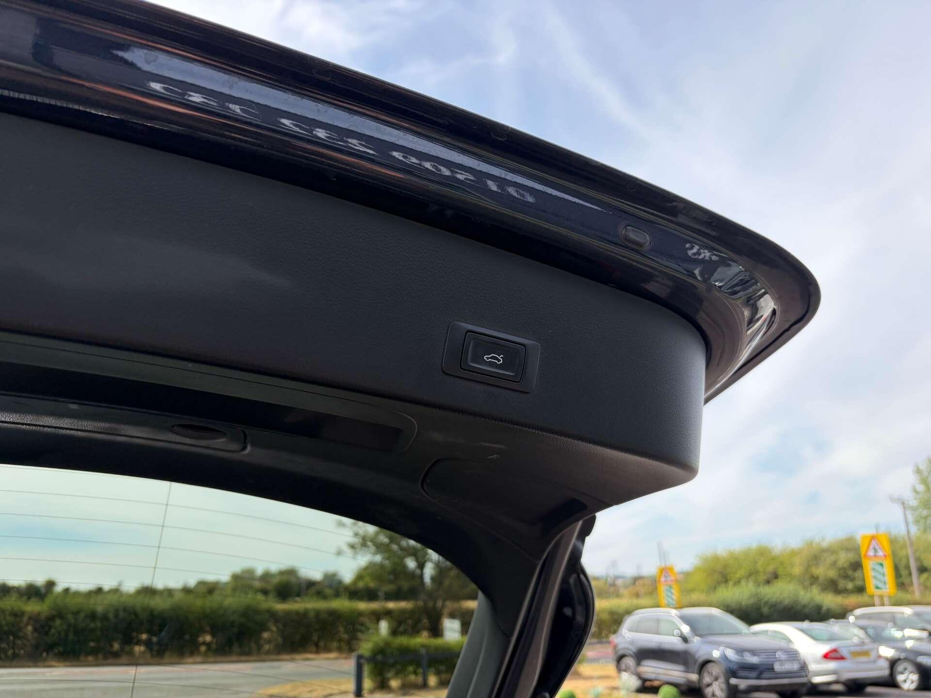 Audi A6 view 26