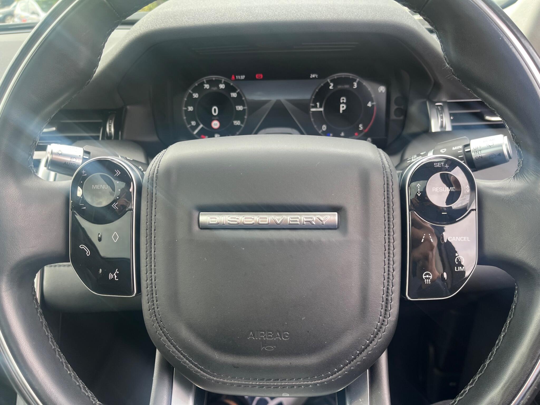 Land Rover Discovery Sport view 45