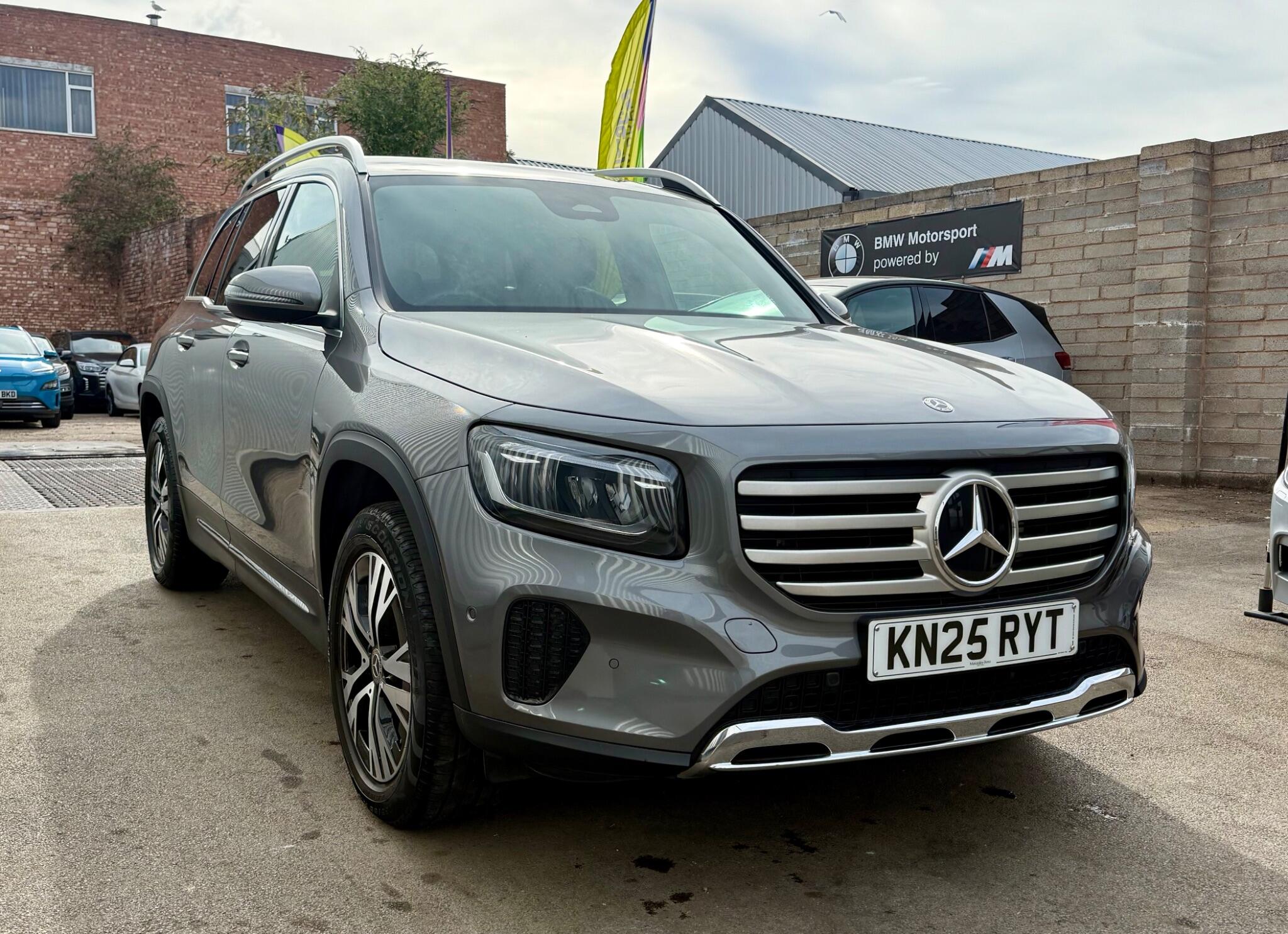 Mercedes-Benz GLB view 5