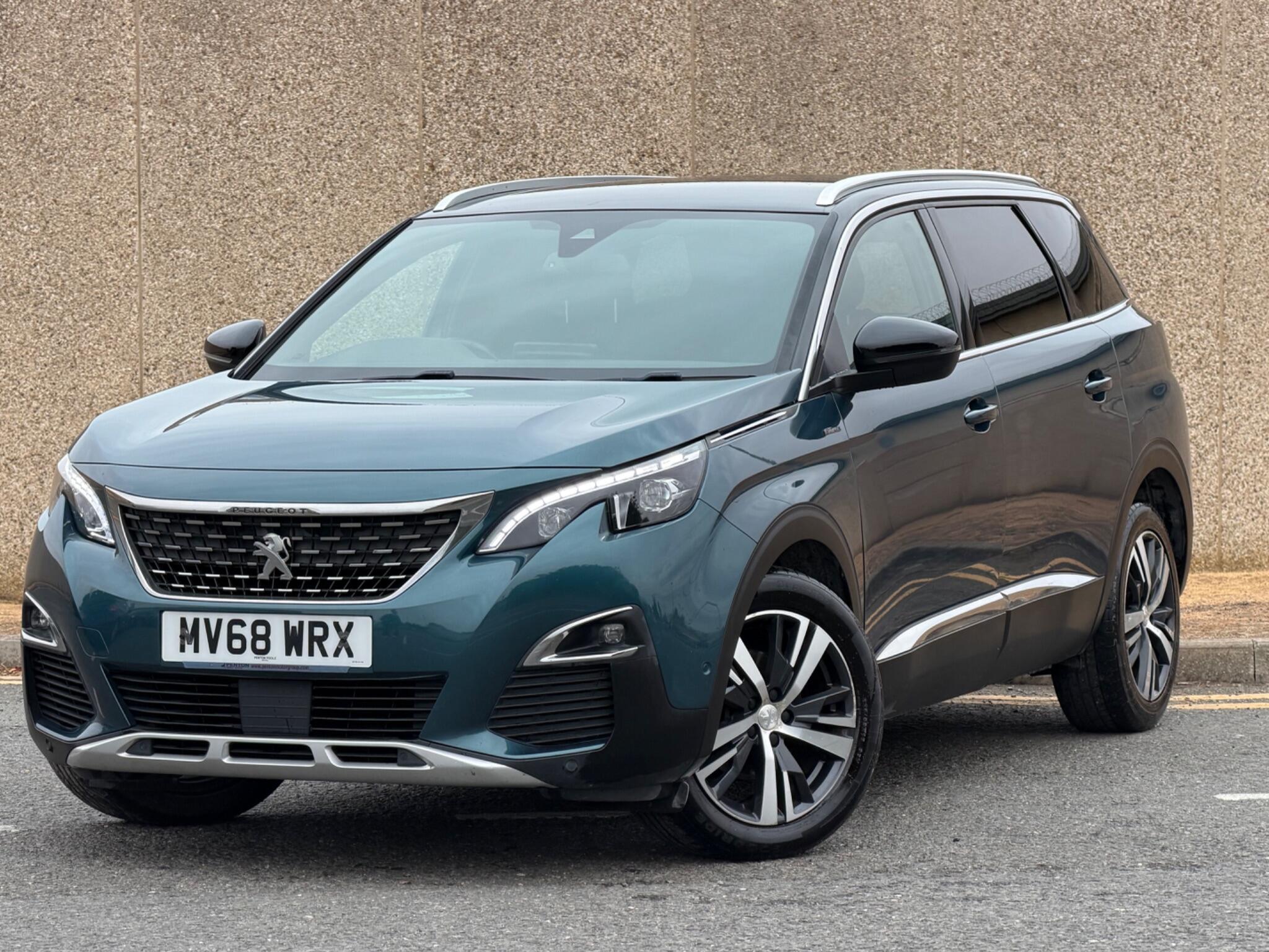 Peugeot 5008 view 4